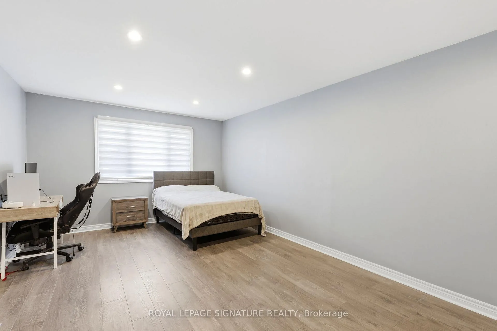 Photo 28 of 1114 Lakeshore Road, Sarnia — HOMEH