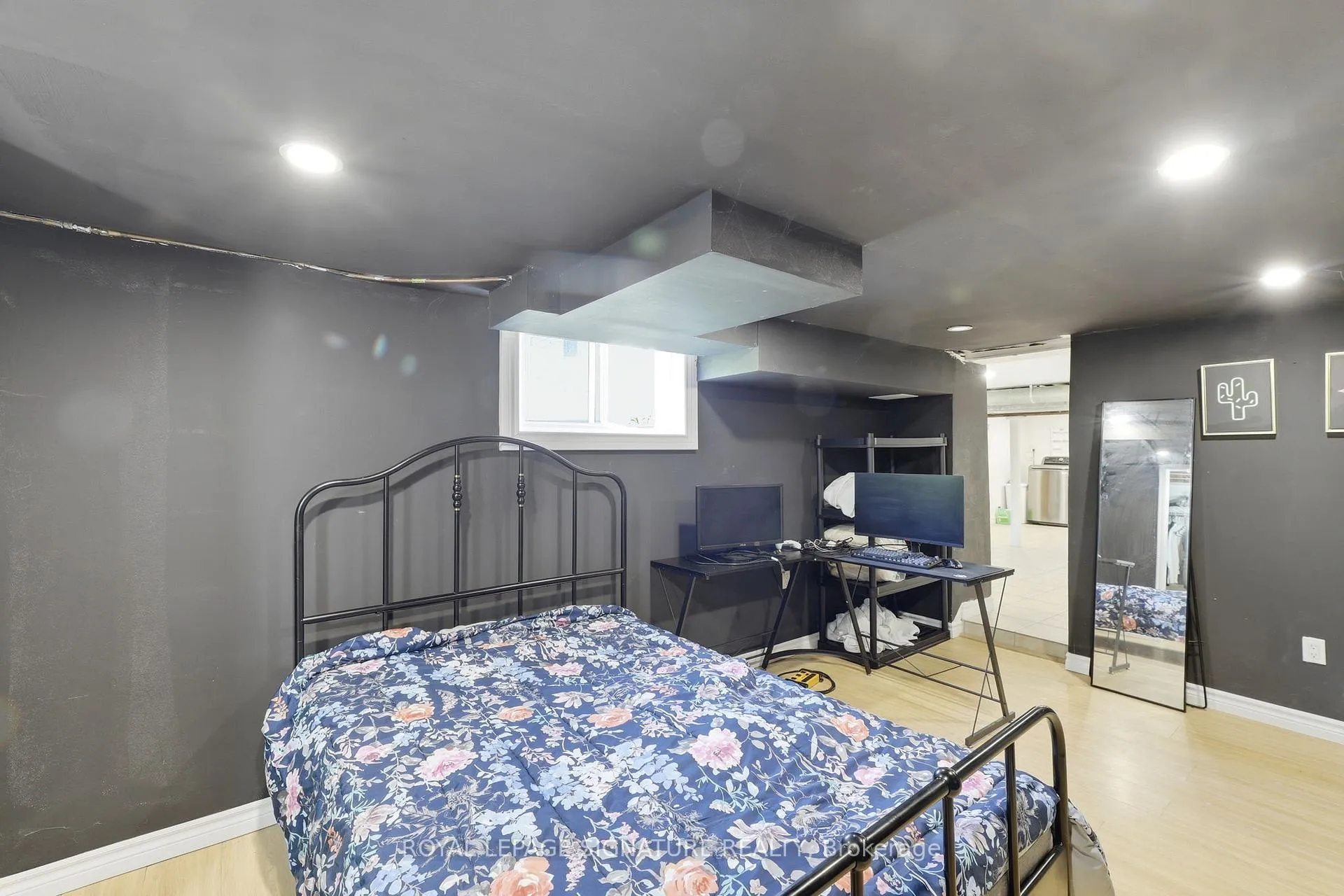 Photo 37 of 1114 Lakeshore Road, Sarnia — HOMEH