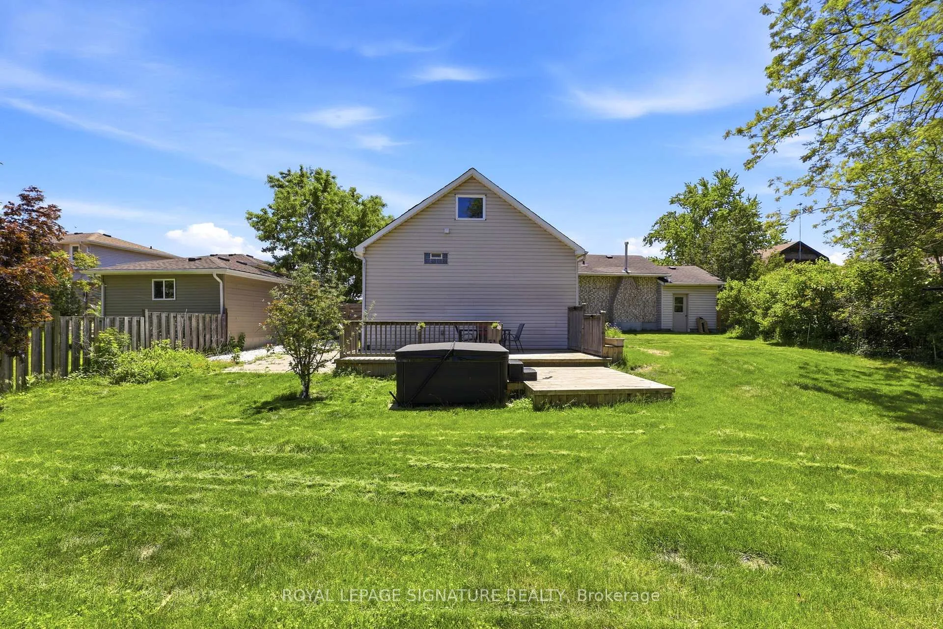 Photo 40 of 1114 Lakeshore Road, Sarnia — HOMEH