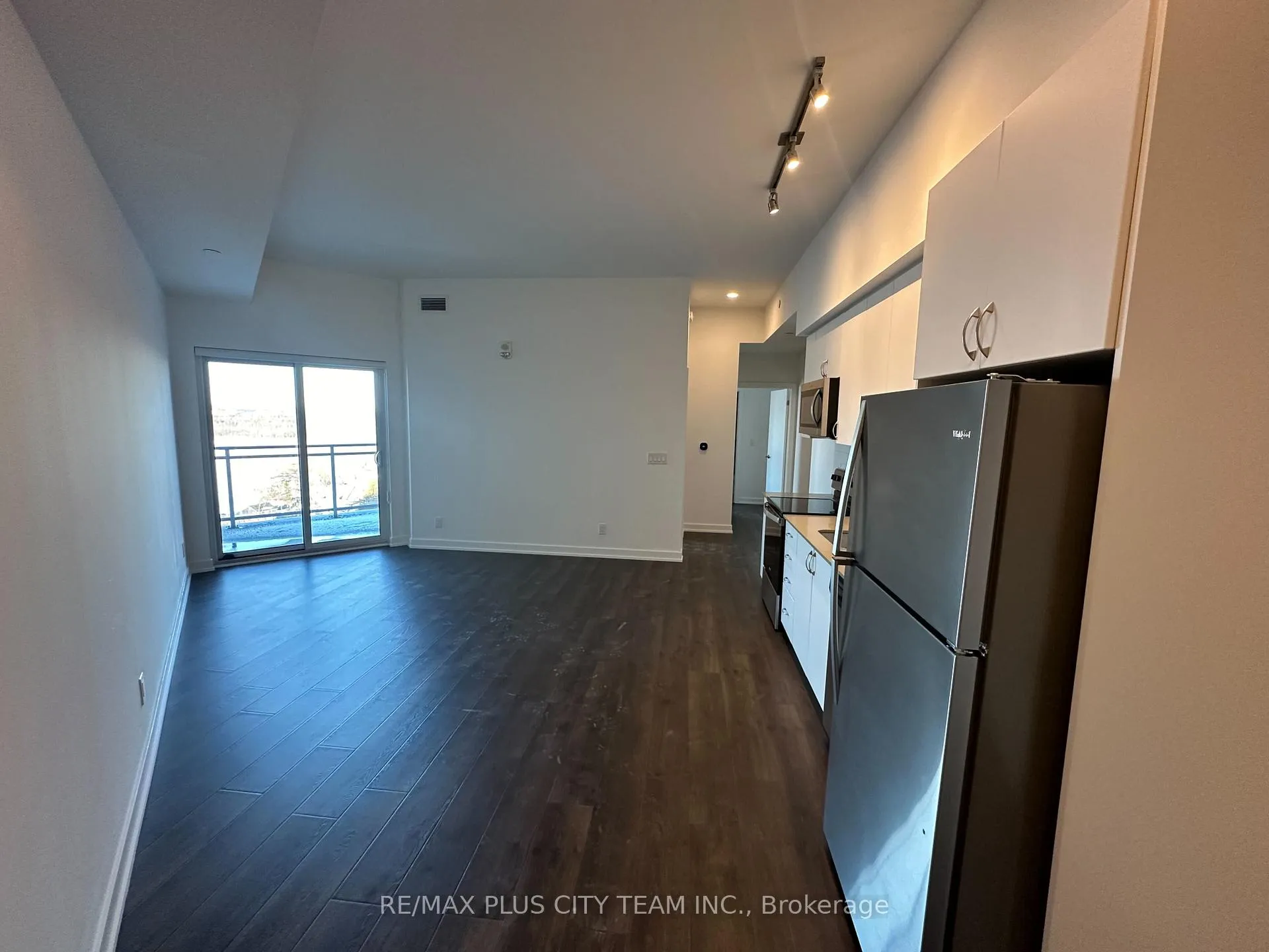 Photo 2 of Unit 1108, 56 Lakeside Terrace, Barrie, Little Lake — HOMEH