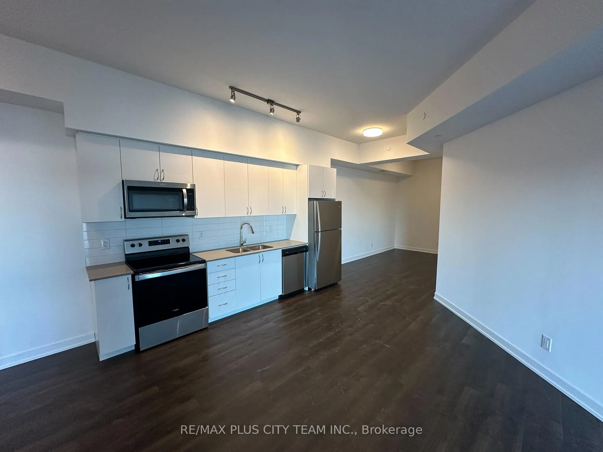 Photo 4 of Unit 1108, 56 Lakeside Terrace, Barrie, Little Lake — HOMEH