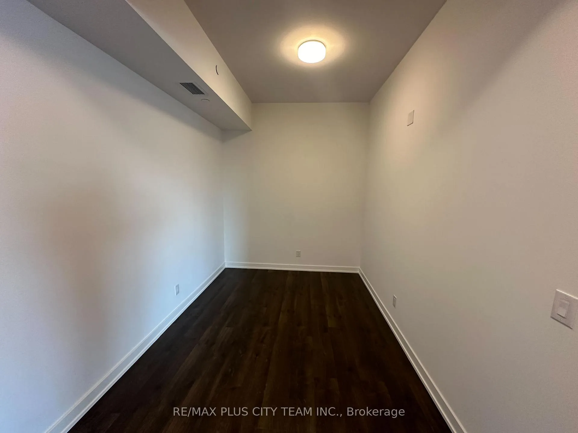 Photo 6 of Unit 1108, 56 Lakeside Terrace, Barrie, Little Lake — HOMEH