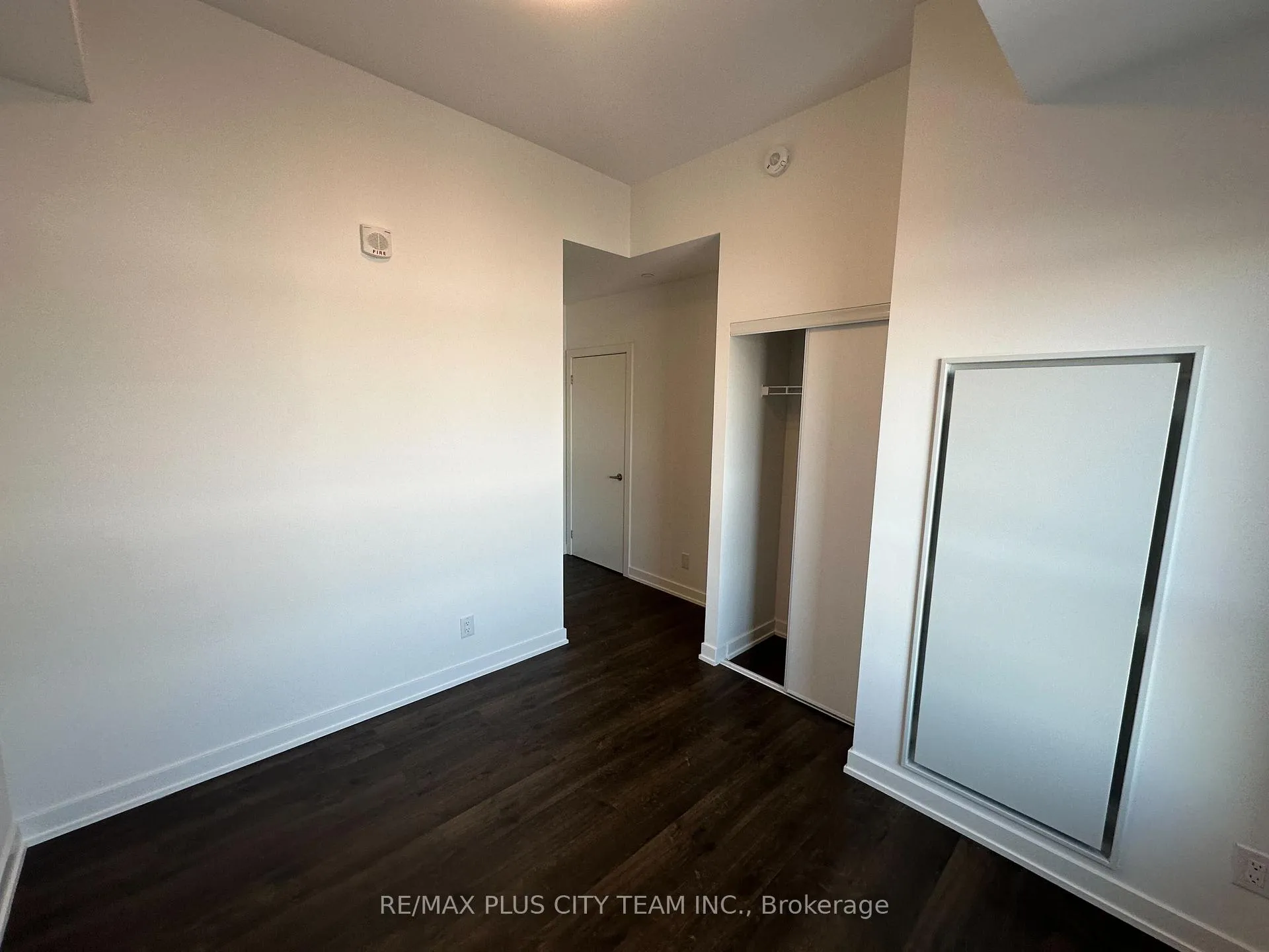 Photo 9 of Unit 1108, 56 Lakeside Terrace, Barrie, Little Lake — HOMEH