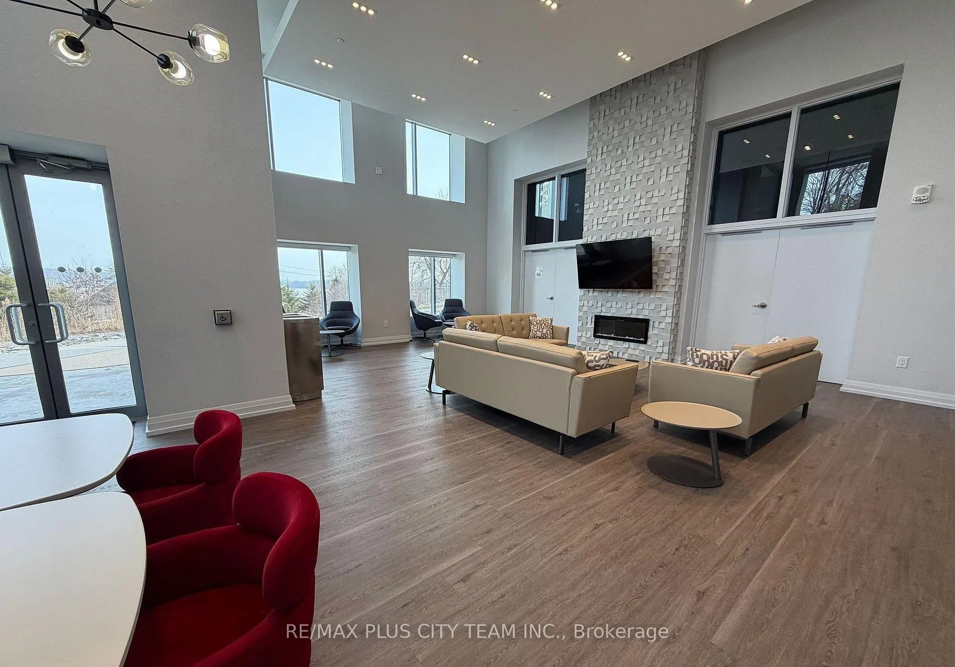 Photo 19 of Unit 1108, 56 Lakeside Terrace, Barrie, Little Lake — HOMEH