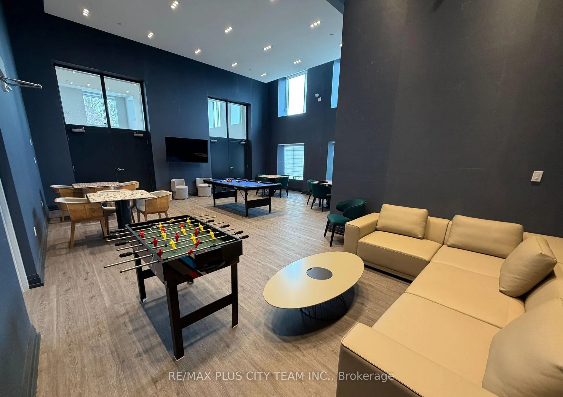 Photo 23 of Unit 1108, 56 Lakeside Terrace, Barrie, Little Lake — HOMEH
