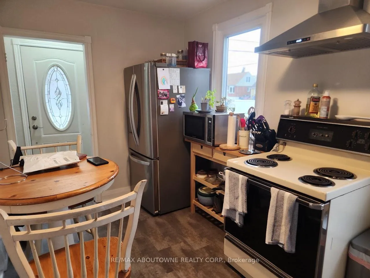 Photo 4 of 295 Queensdale Avenue E, Hamilton, Inch Park — HOMEH