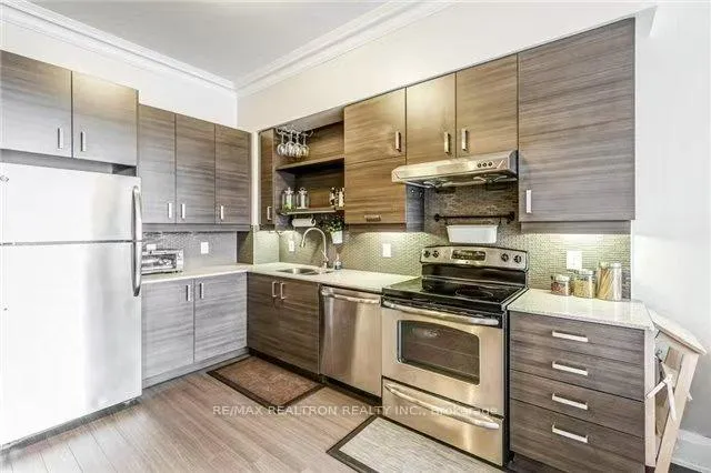 Photo 3 of Unit Ph19, 8228 Birchmount Road, Markham, Unionville — HOMEH