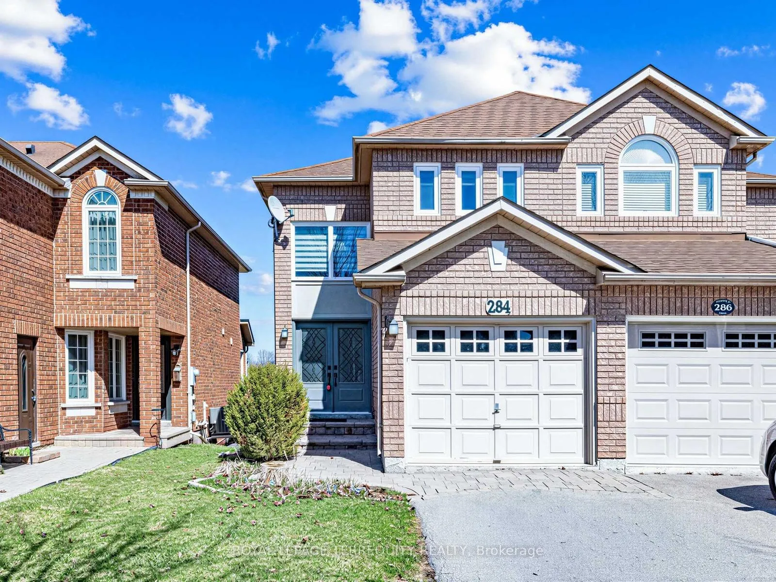 Photo 1 of 284 Pinnacle Trail, Aurora, Bayview Wellington — HOMEH