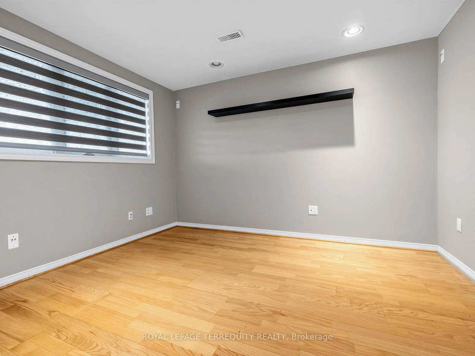 Photo 22 of 284 Pinnacle Trail, Aurora, Bayview Wellington — HOMEH