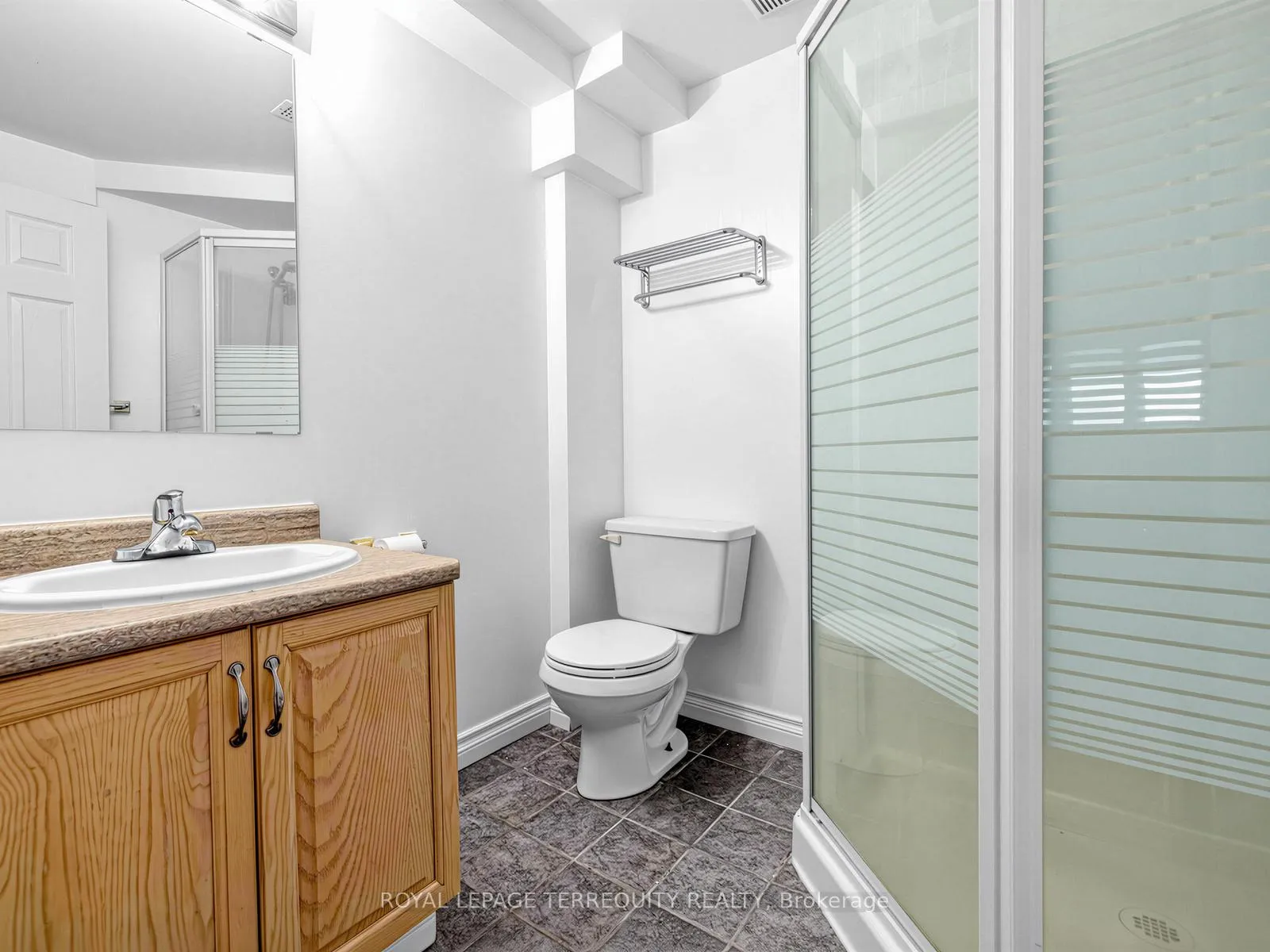 Photo 23 of 284 Pinnacle Trail, Aurora, Bayview Wellington — HOMEH