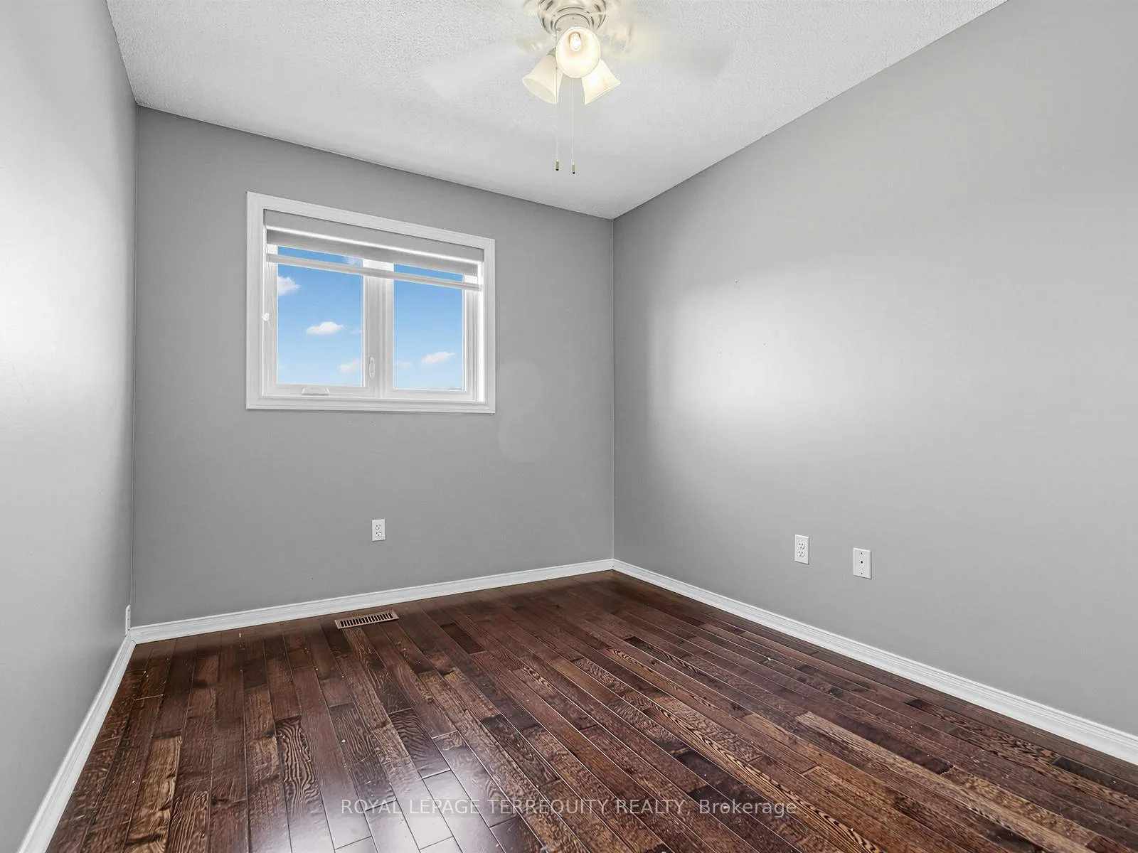 Photo 28 of 284 Pinnacle Trail, Aurora, Bayview Wellington — HOMEH
