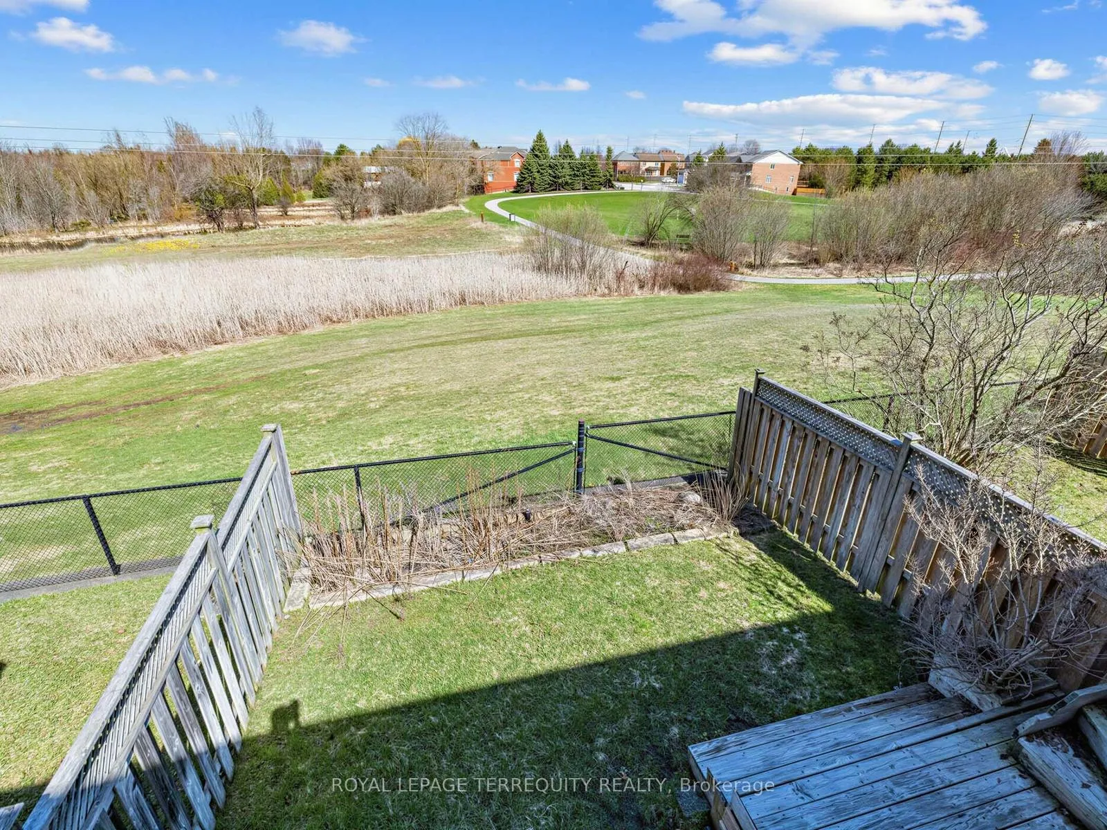 Photo 31 of 284 Pinnacle Trail, Aurora, Bayview Wellington — HOMEH