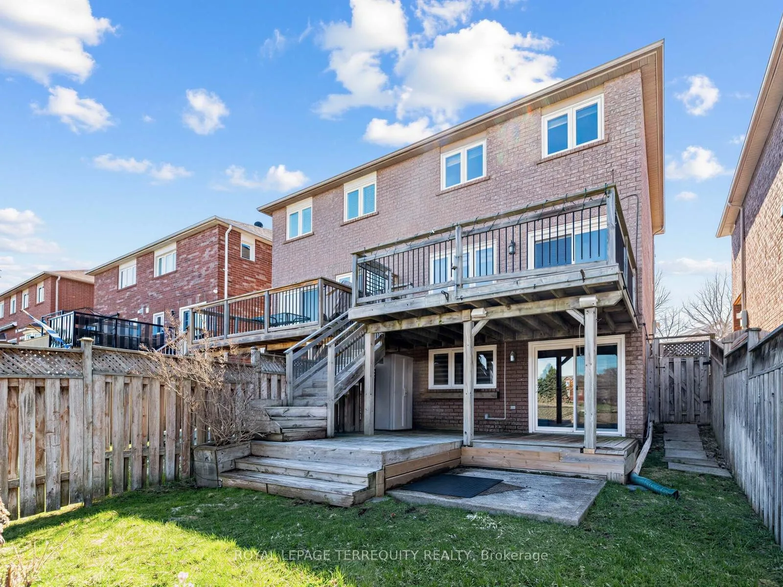 Photo 34 of 284 Pinnacle Trail, Aurora, Bayview Wellington — HOMEH
