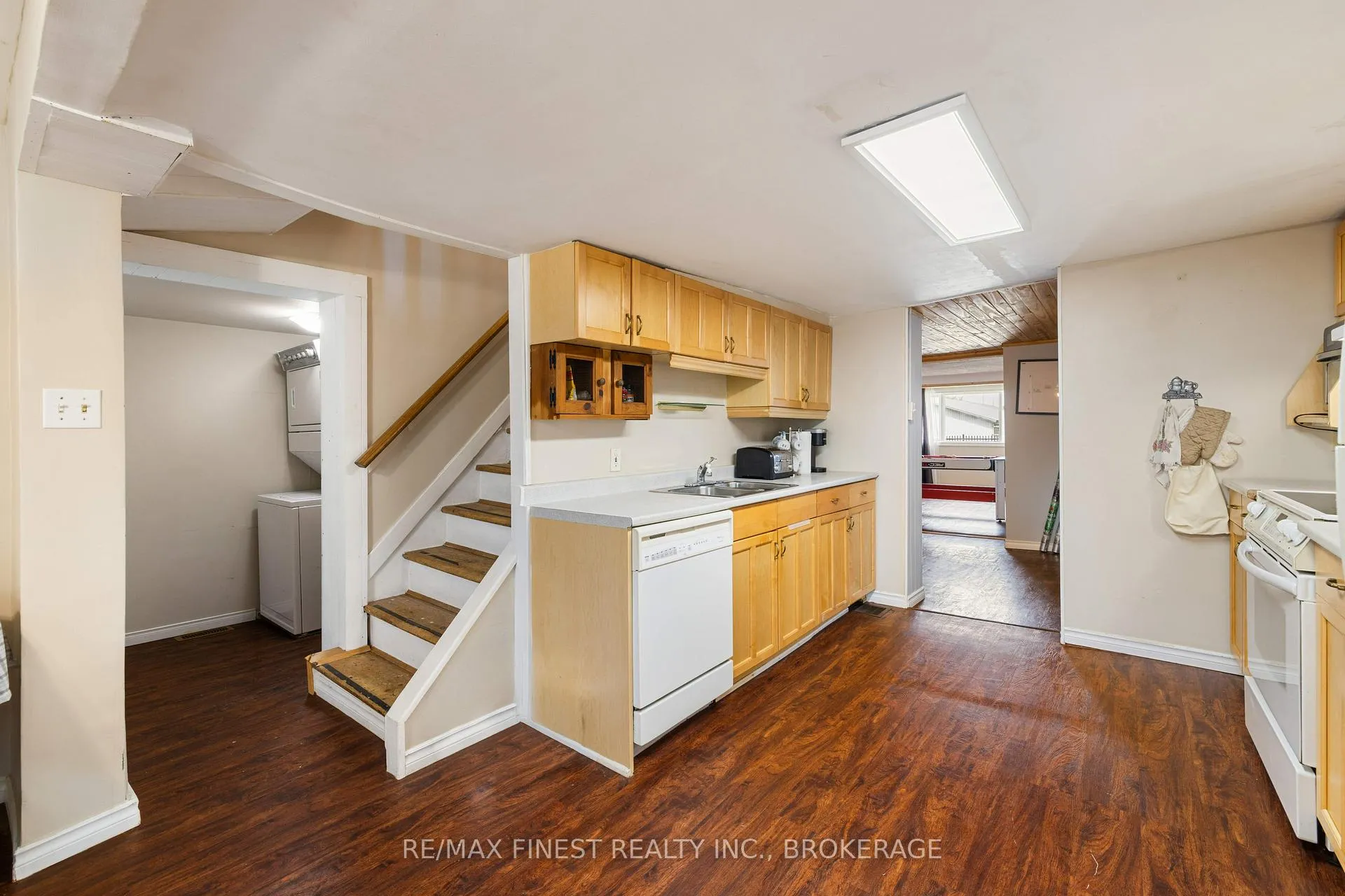Photo 16 of 356 York Street, Kingston, East of Sir John A. Blvd — HOMEH
