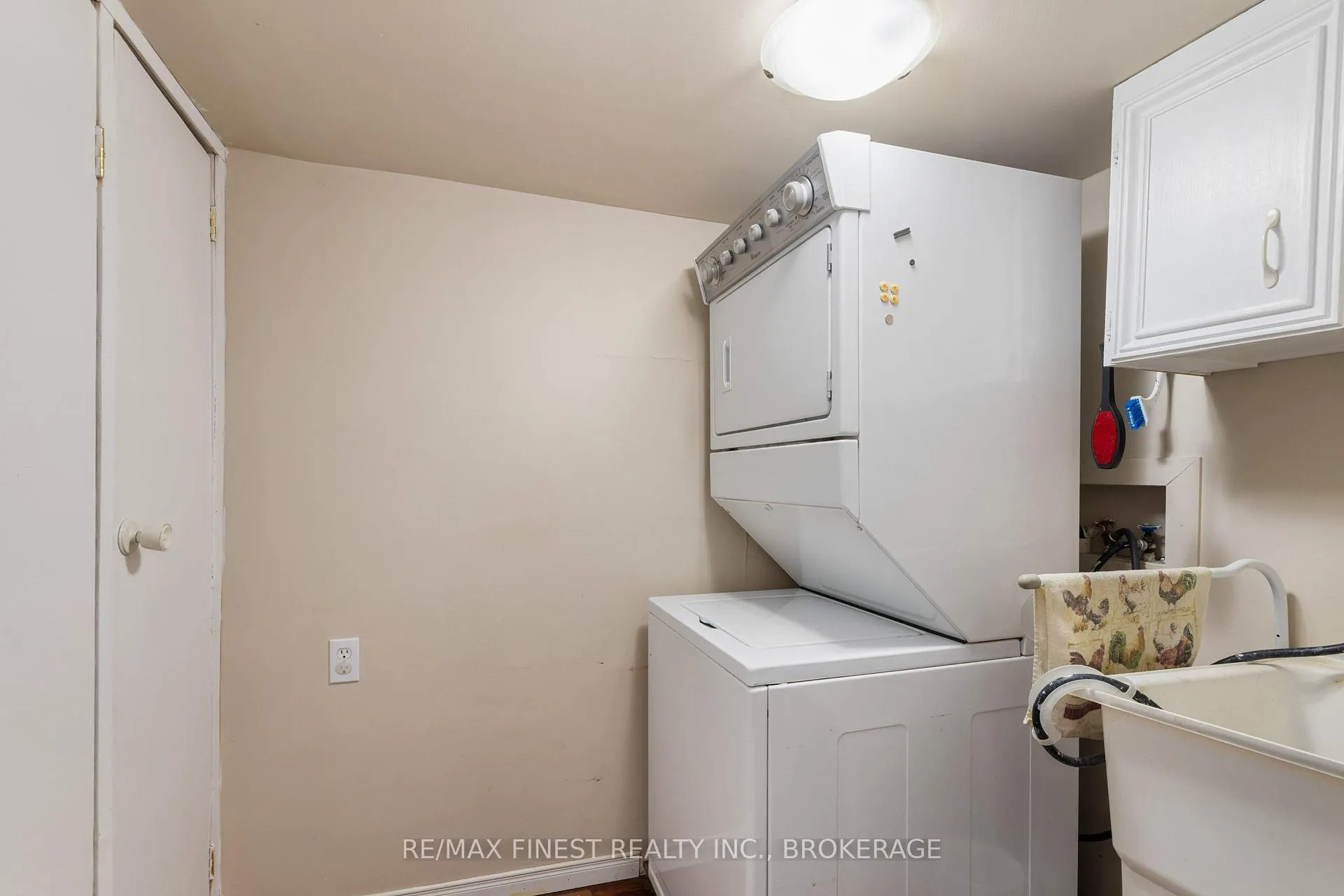 Photo 21 of 356 York Street, Kingston, East of Sir John A. Blvd — HOMEH