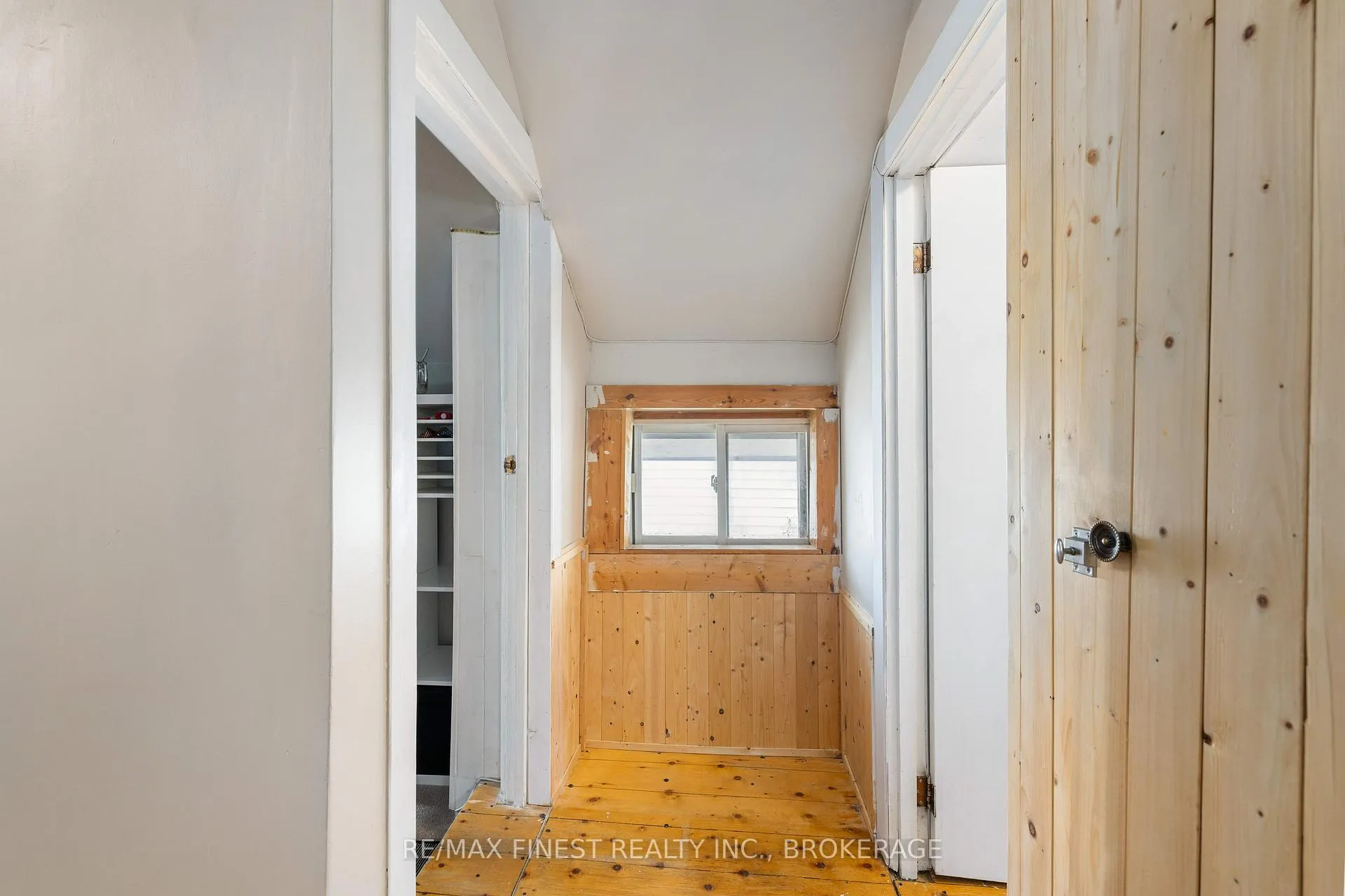 Photo 25 of 356 York Street, Kingston, East of Sir John A. Blvd — HOMEH
