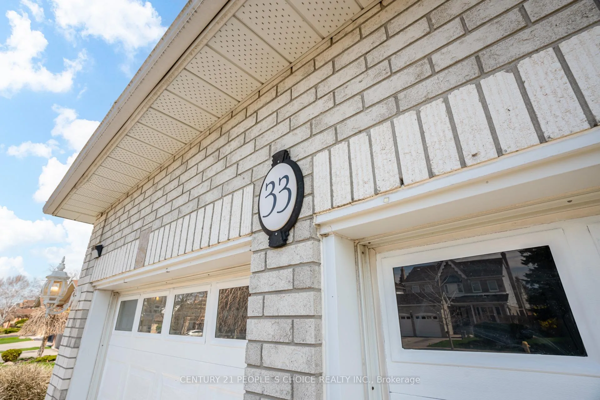 Photo 4 of 33 Billings Street, Whitby, Downtown Whitby — HOMEH