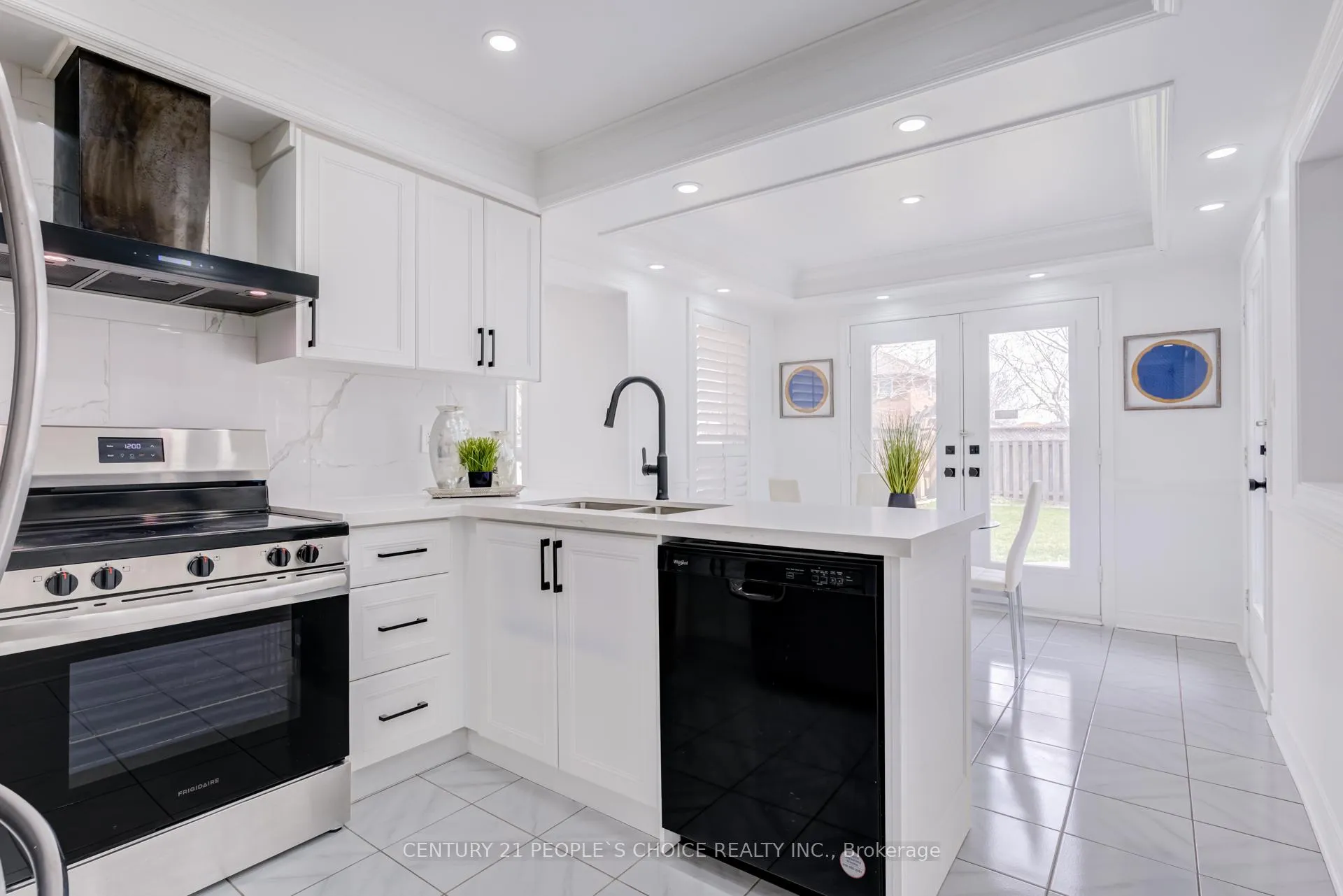 Photo 11 of 33 Billings Street, Whitby, Downtown Whitby — HOMEH