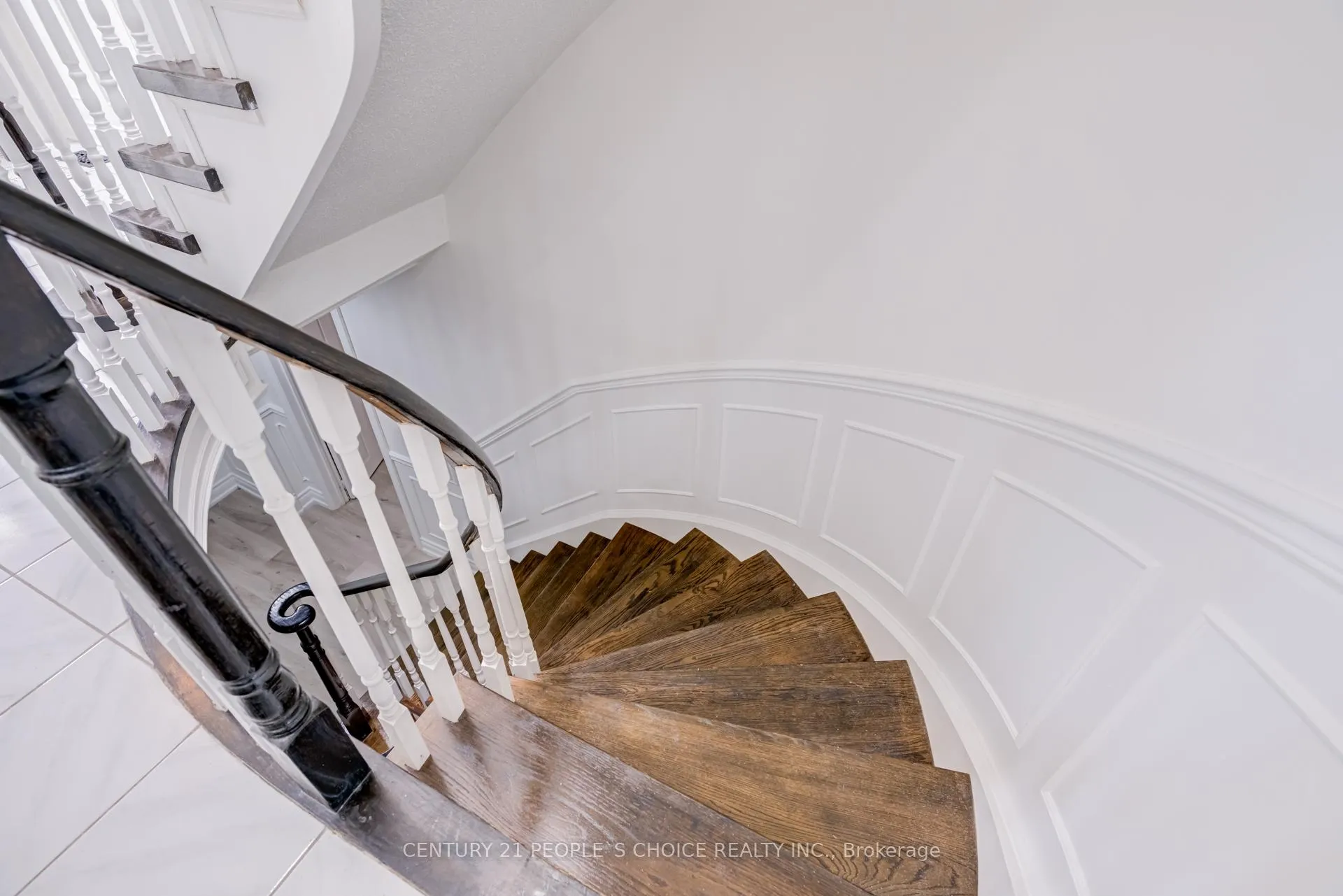 Photo 33 of 33 Billings Street, Whitby, Downtown Whitby — HOMEH