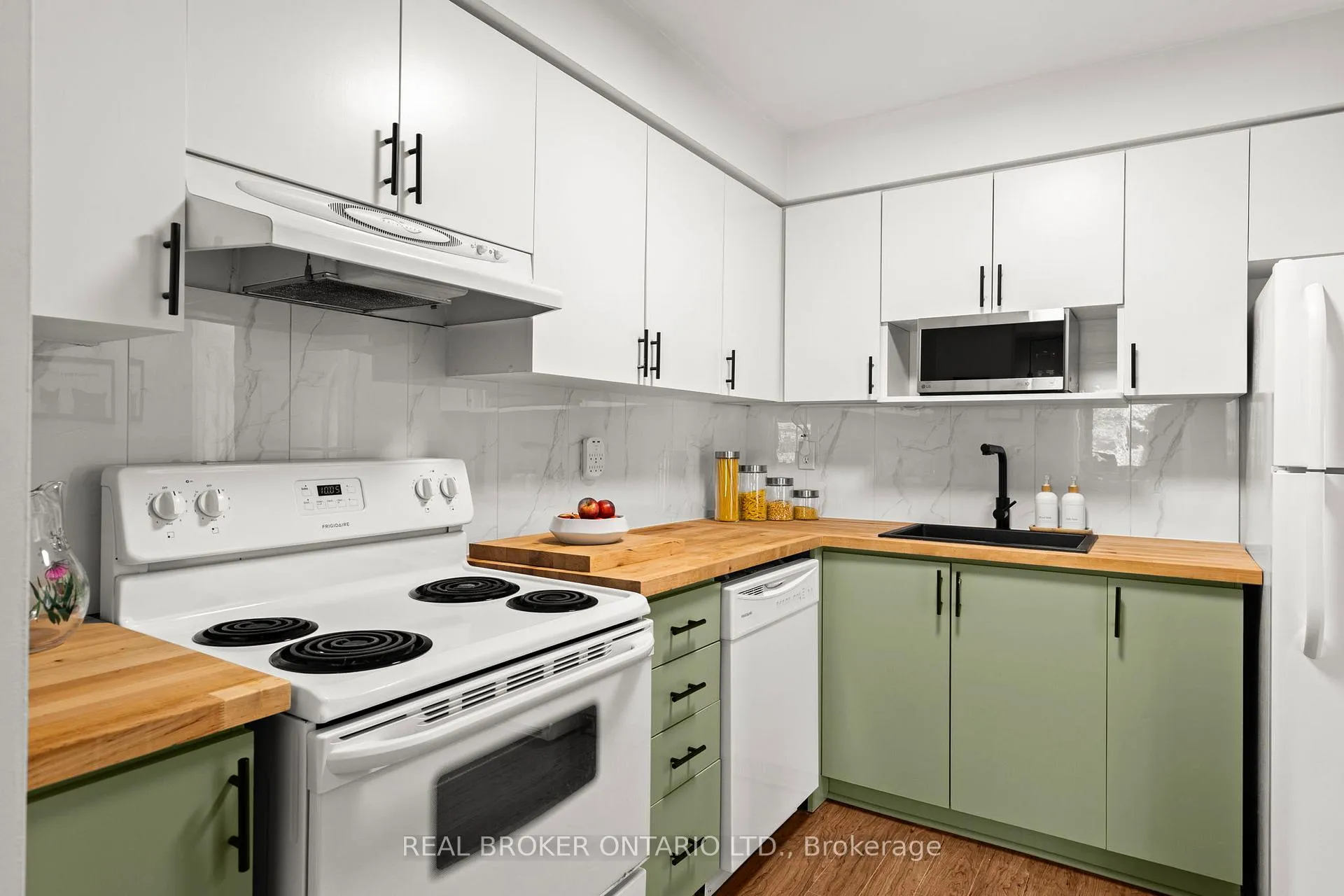 Photo 6 of Unit 5, 50 Loggers Run, Barrie, Ardagh — HOMEH