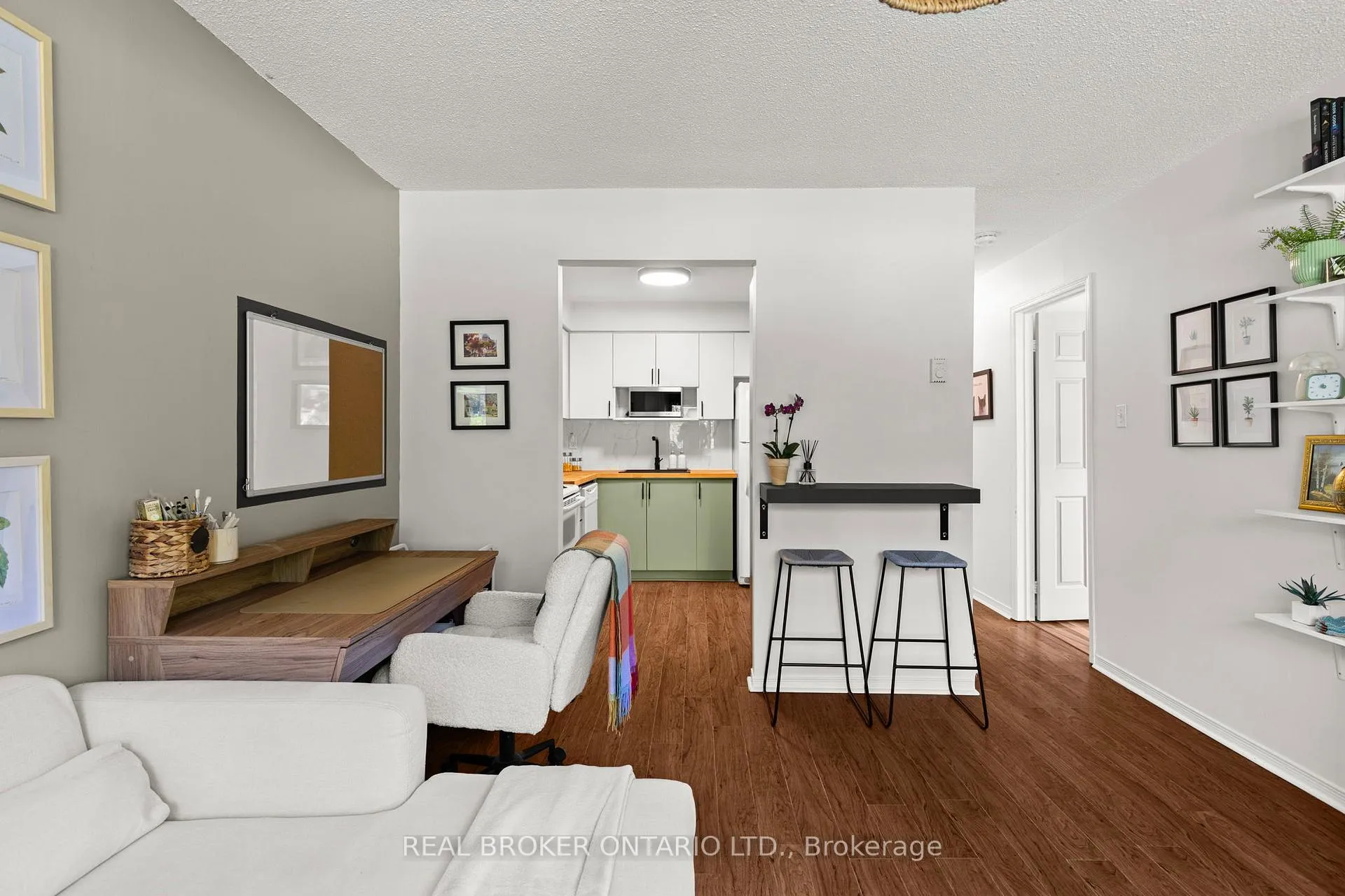 Photo 9 of Unit 5, 50 Loggers Run, Barrie, Ardagh — HOMEH