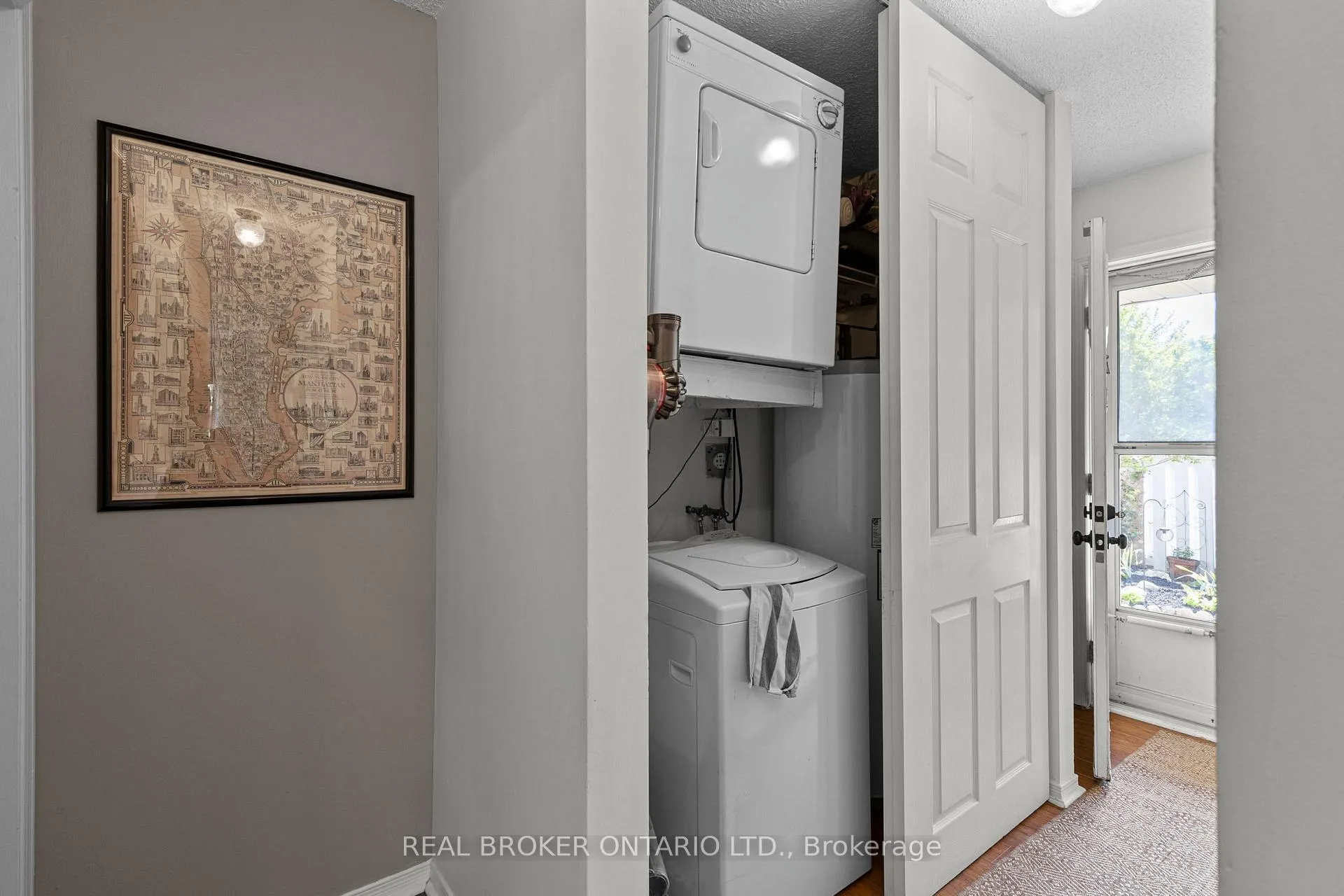 Photo 22 of Unit 5, 50 Loggers Run, Barrie, Ardagh — HOMEH