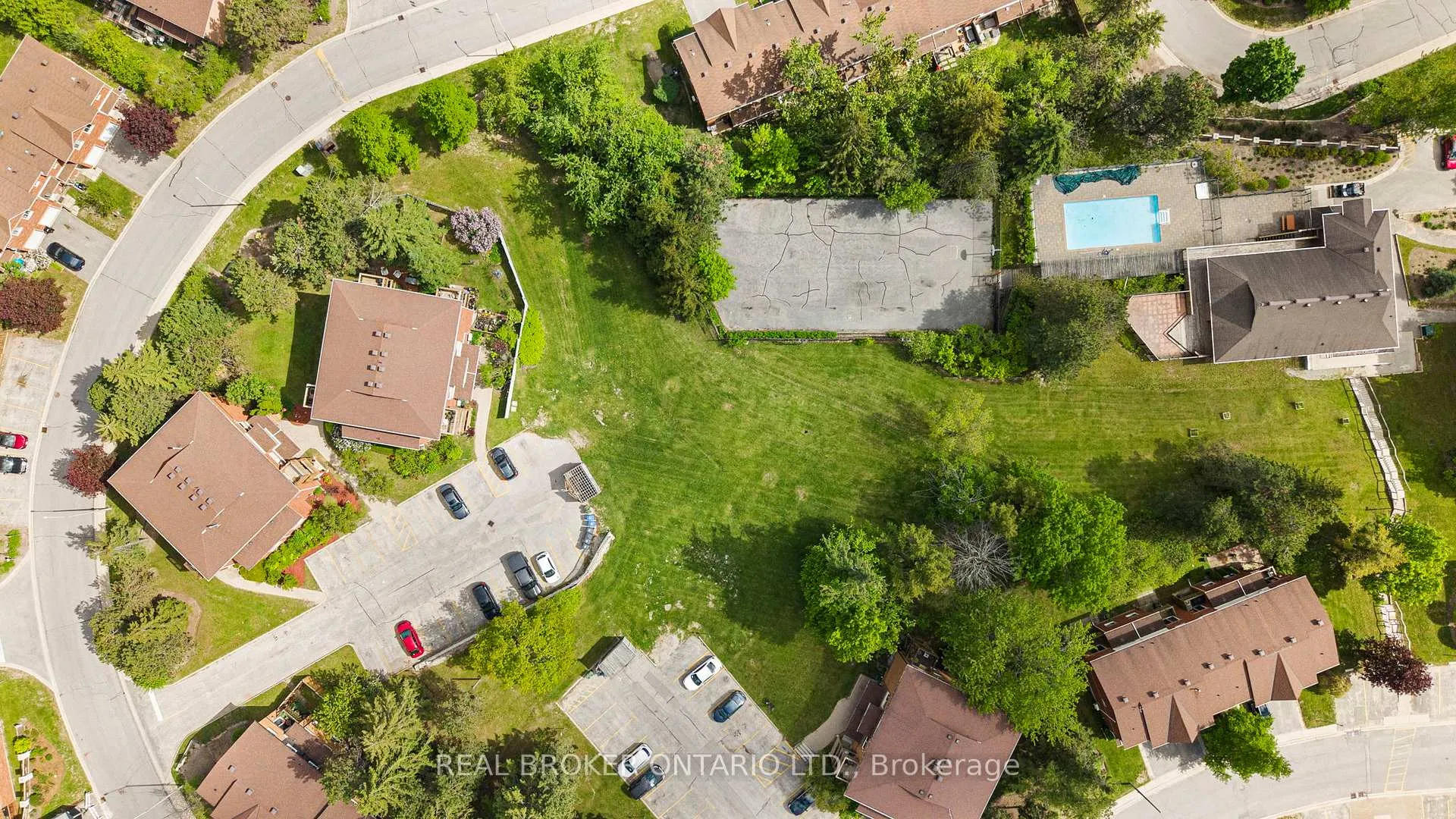 Photo 23 of Unit 5, 50 Loggers Run, Barrie, Ardagh — HOMEH
