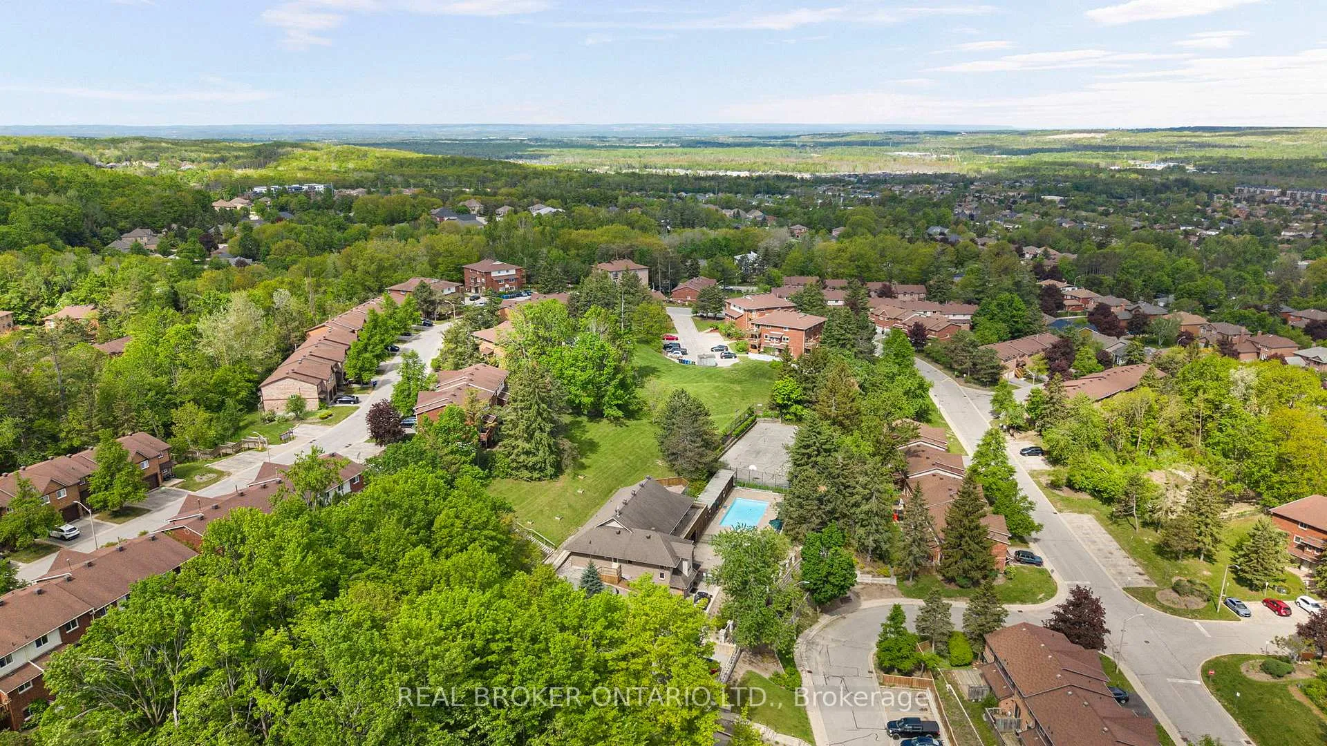 Photo 24 of Unit 5, 50 Loggers Run, Barrie, Ardagh — HOMEH