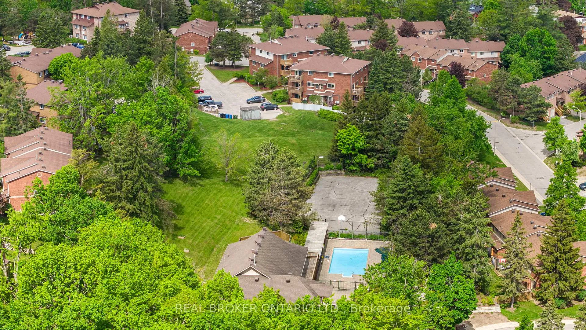 Photo 25 of Unit 5, 50 Loggers Run, Barrie, Ardagh — HOMEH