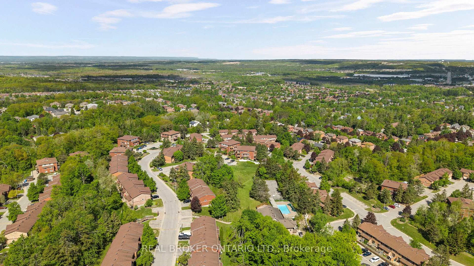 Photo 26 of Unit 5, 50 Loggers Run, Barrie, Ardagh — HOMEH