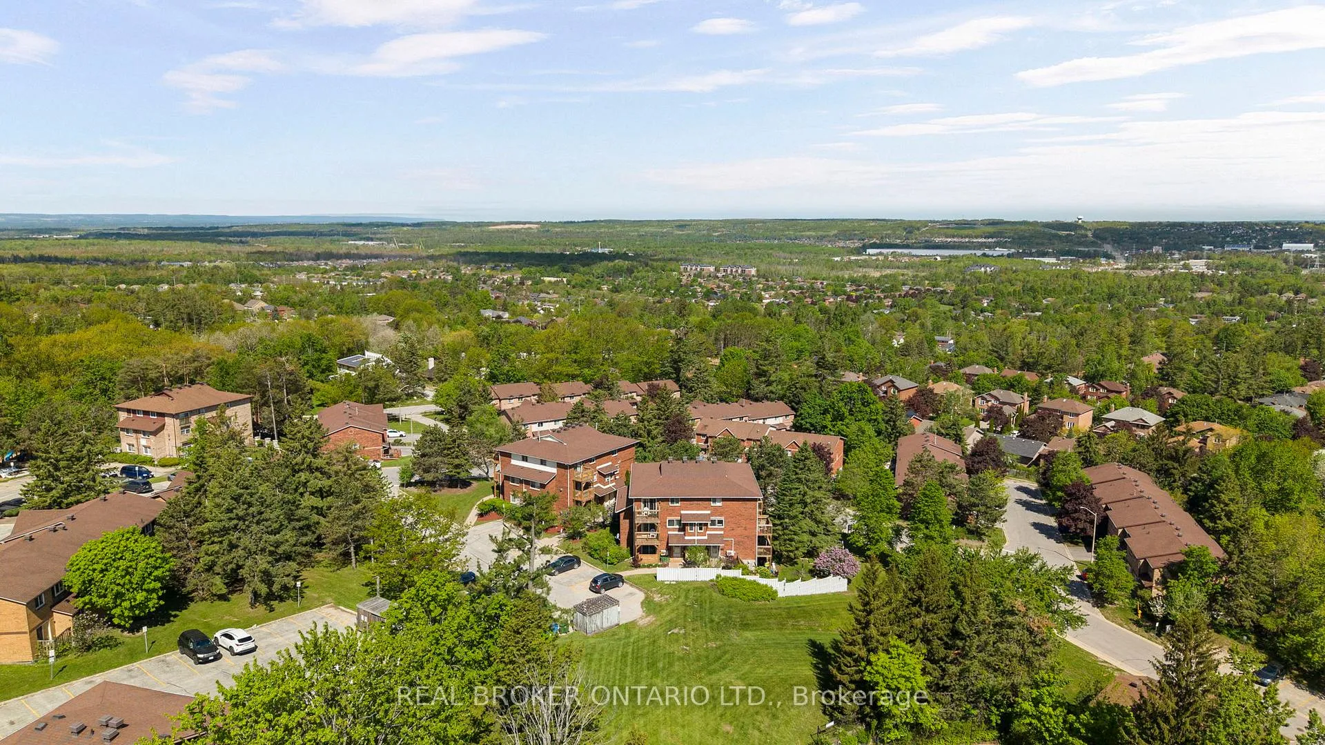 Photo 31 of Unit 5, 50 Loggers Run, Barrie, Ardagh — HOMEH