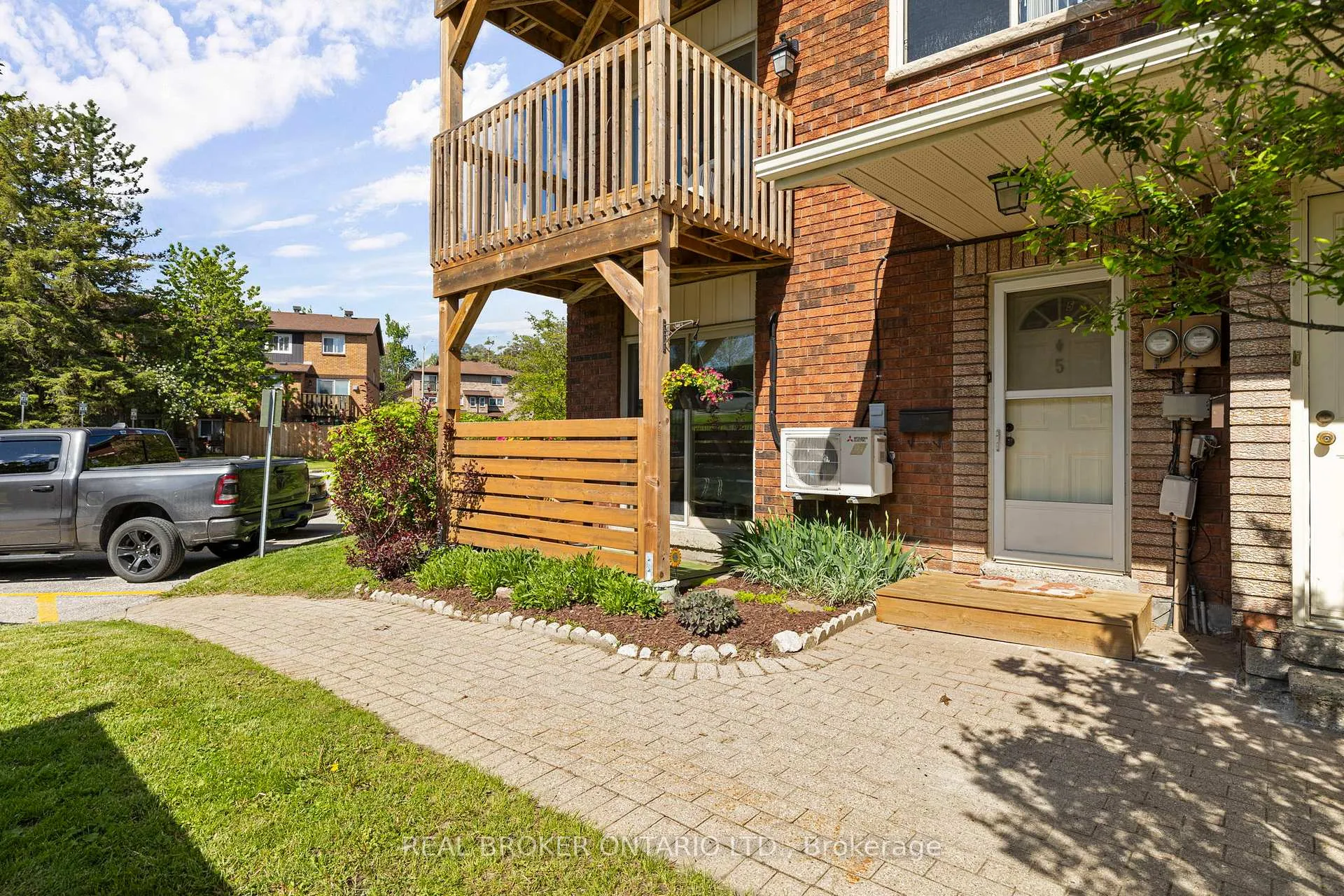 Photo 33 of Unit 5, 50 Loggers Run, Barrie, Ardagh — HOMEH