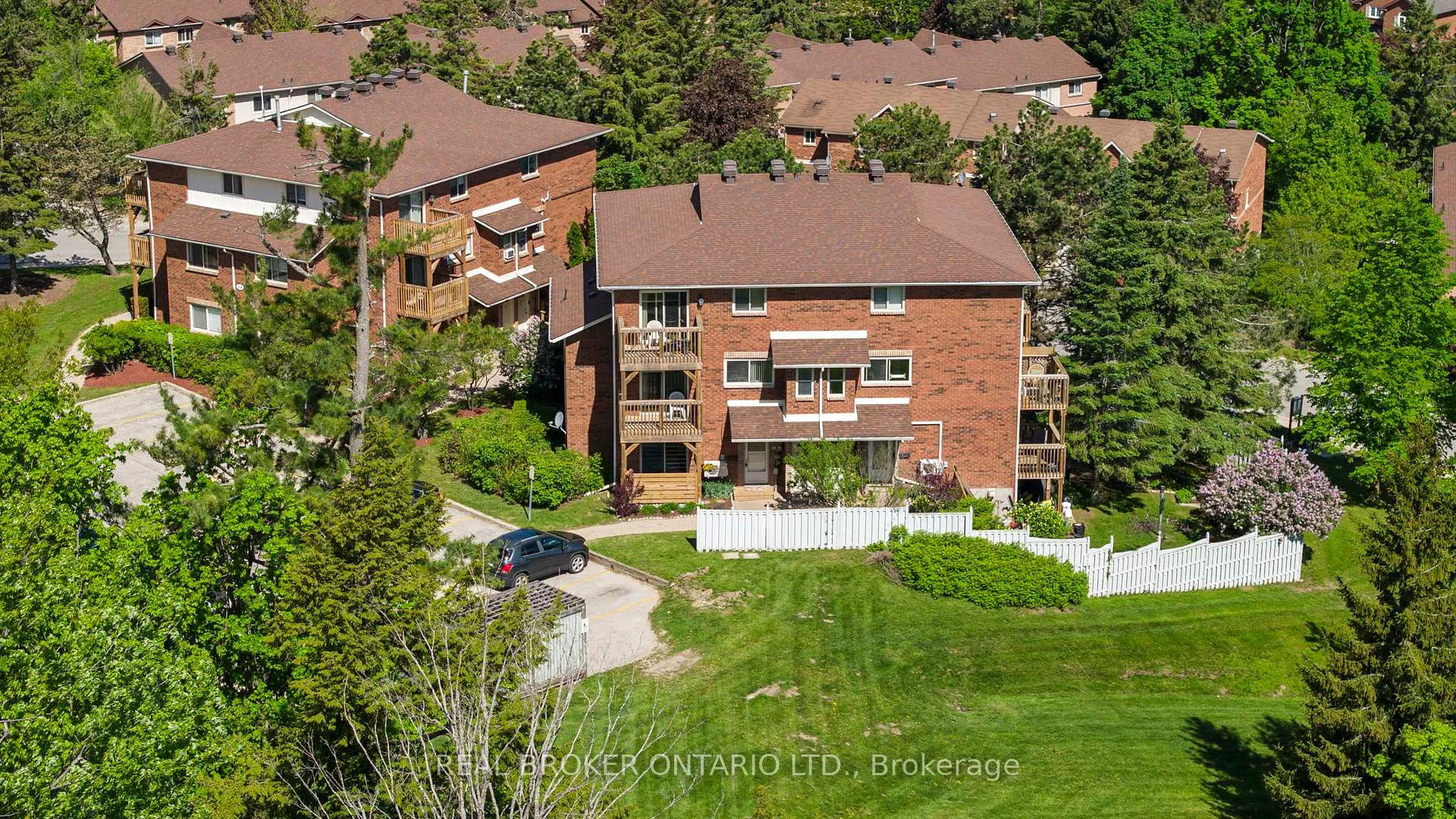 Photo 35 of Unit 5, 50 Loggers Run, Barrie, Ardagh — HOMEH