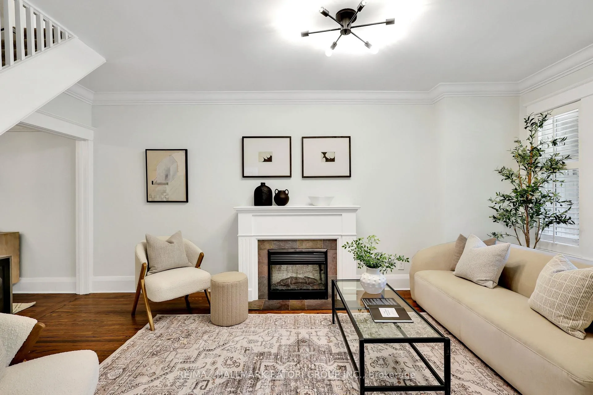 Photo 3 of 150 Briar Hill Avenue, Toronto, Lawrence Park South — HOMEH