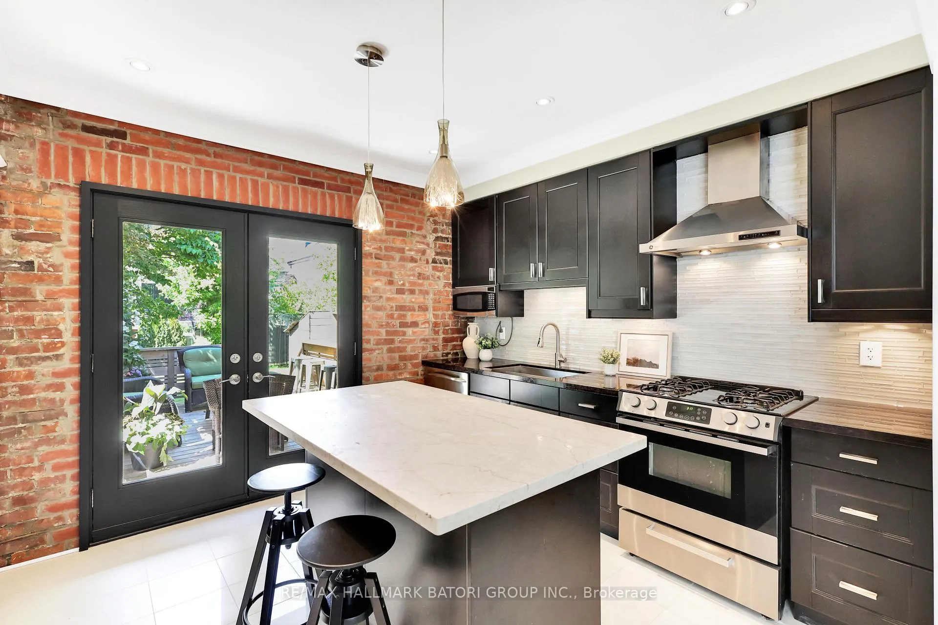 Photo 11 of 150 Briar Hill Avenue, Toronto, Lawrence Park South — HOMEH