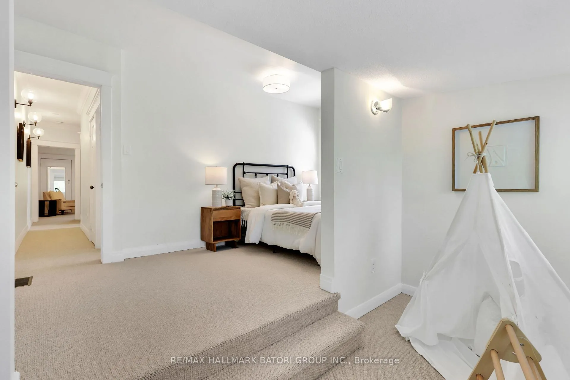 Photo 21 of 150 Briar Hill Avenue, Toronto, Lawrence Park South — HOMEH