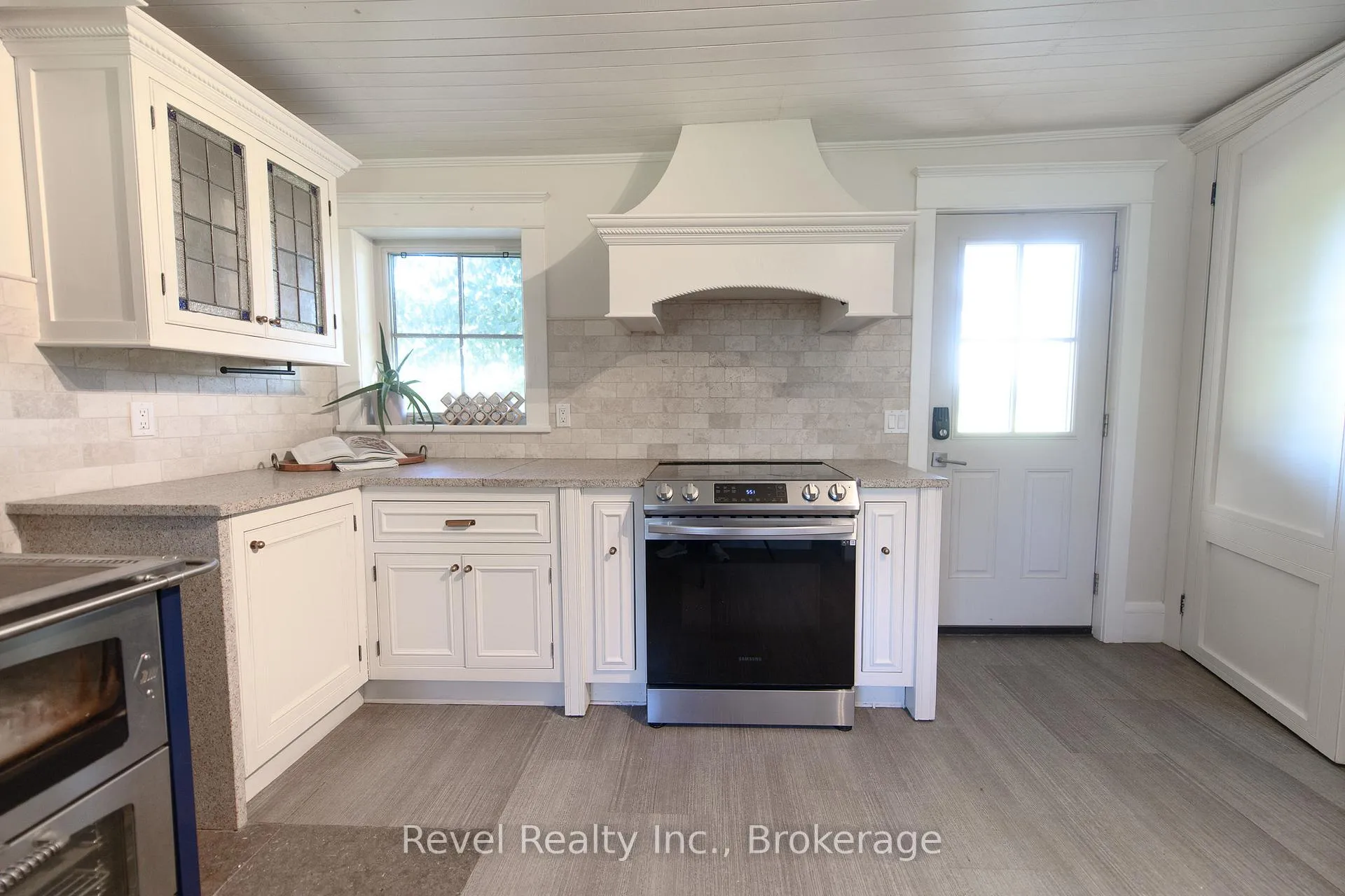 Photo 13 of 6905 Regent Street, Clearview, Rural Clearview — HOMEH
