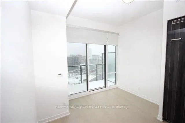 Photo 5 of Unit N1101, 120 Bayview Avenue, Toronto, Waterfront Communities — HOMEH