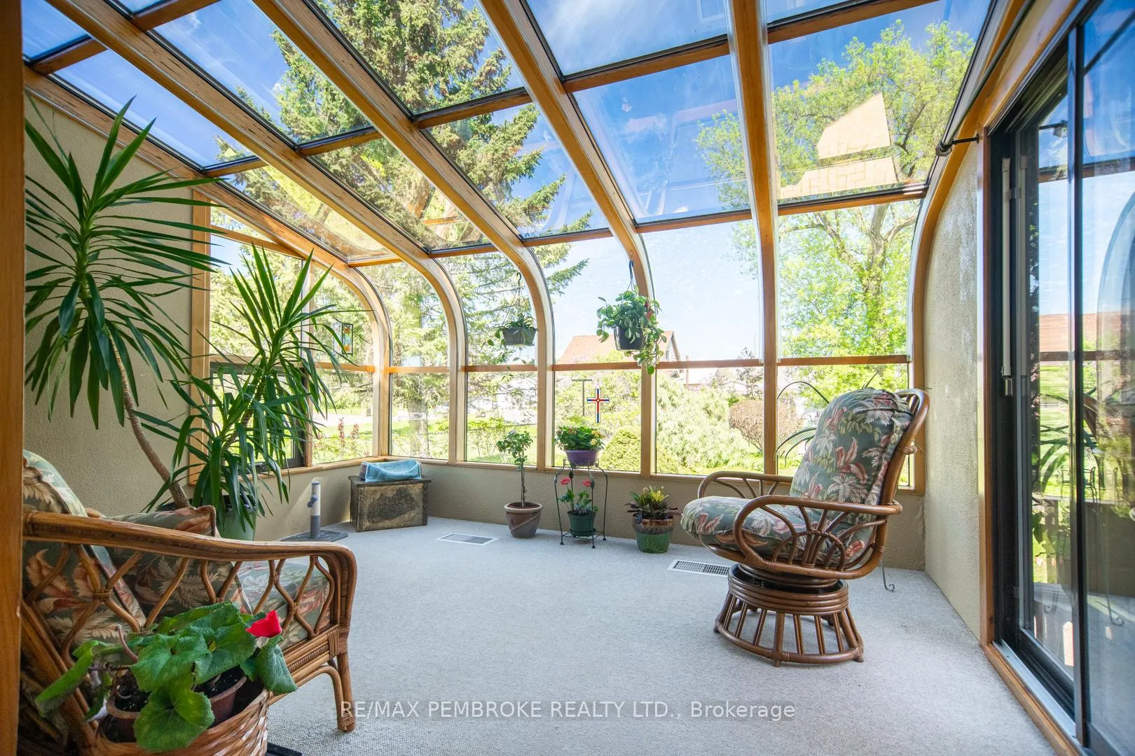 Photo 4 of 554 Eganville Road, Pembroke — HOMEH