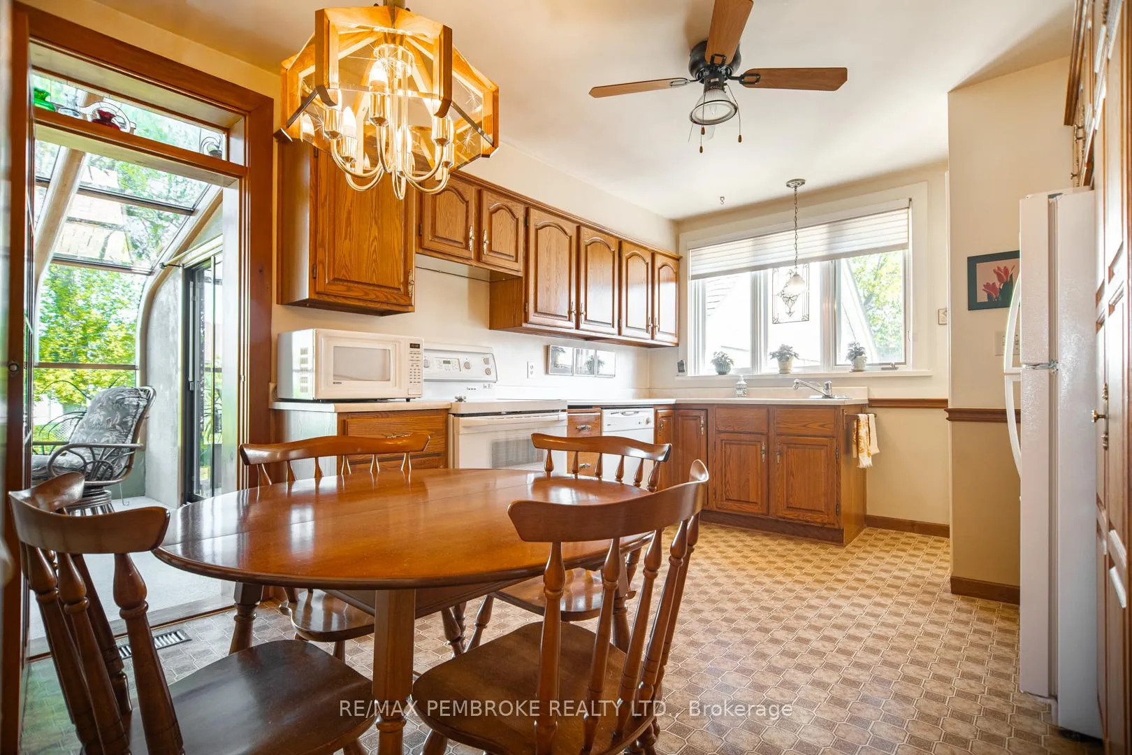 Photo 7 of 554 Eganville Road, Pembroke — HOMEH