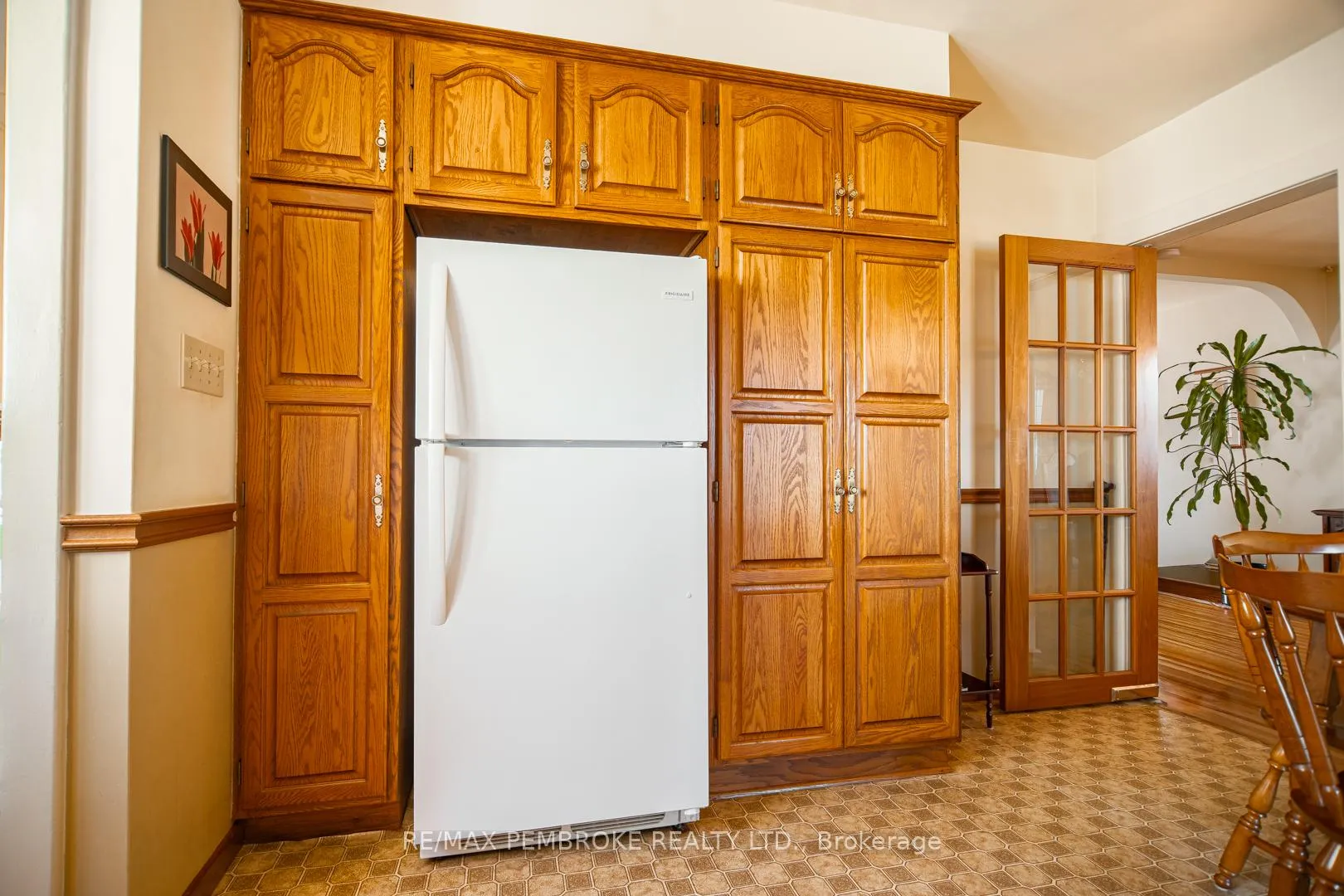 Photo 8 of 554 Eganville Road, Pembroke — HOMEH