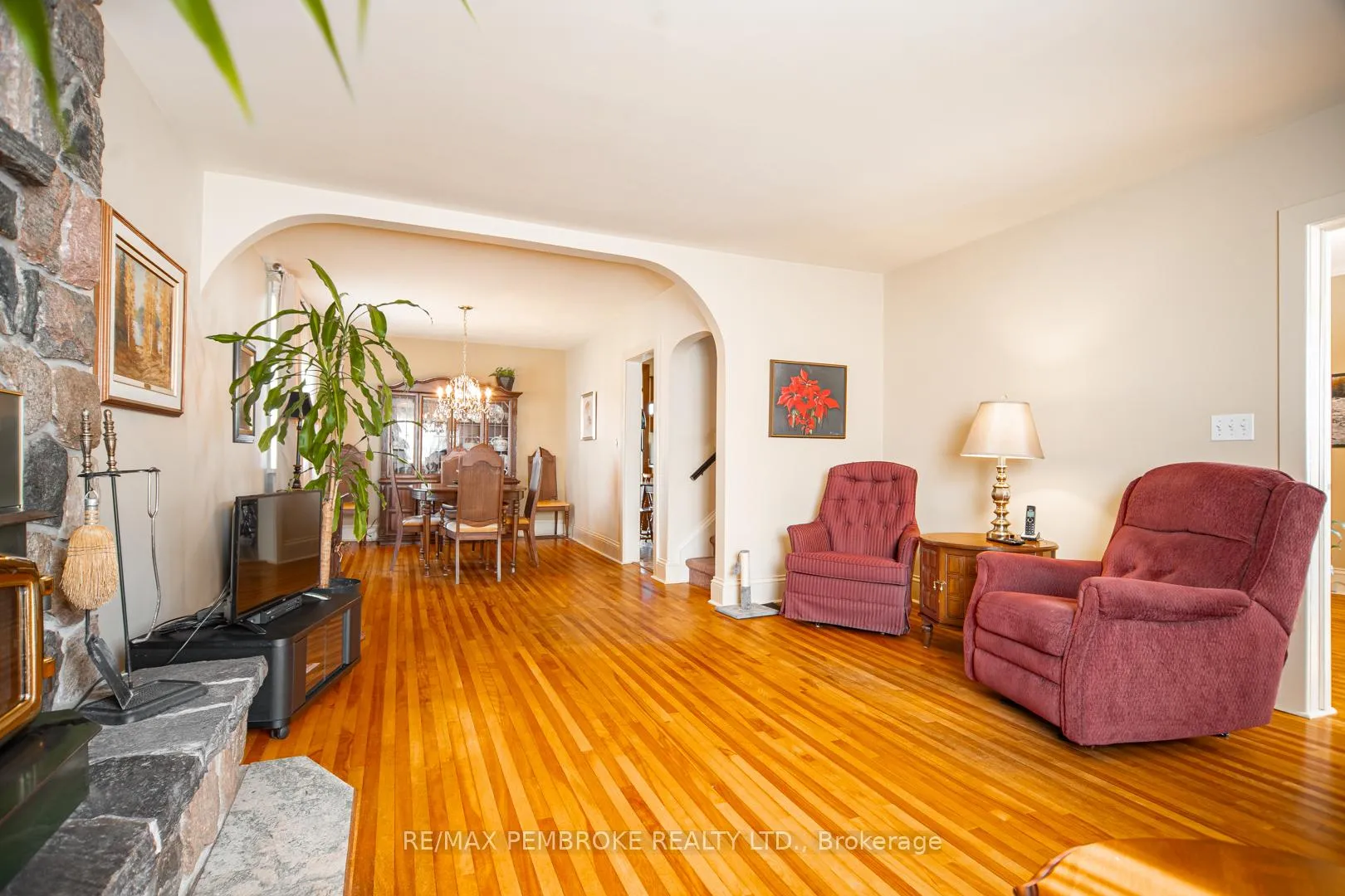 Photo 15 of 554 Eganville Road, Pembroke — HOMEH