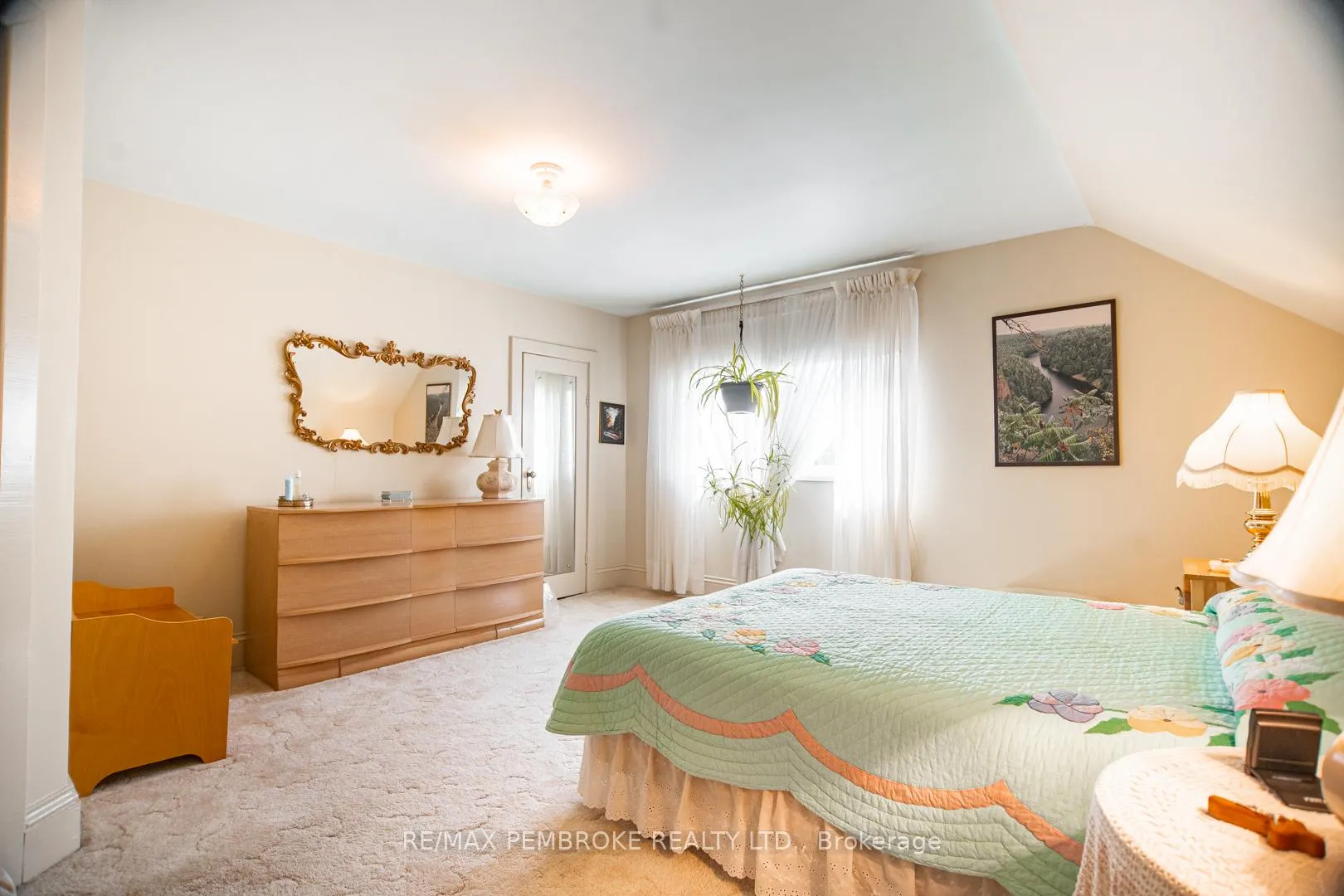 Photo 22 of 554 Eganville Road, Pembroke — HOMEH