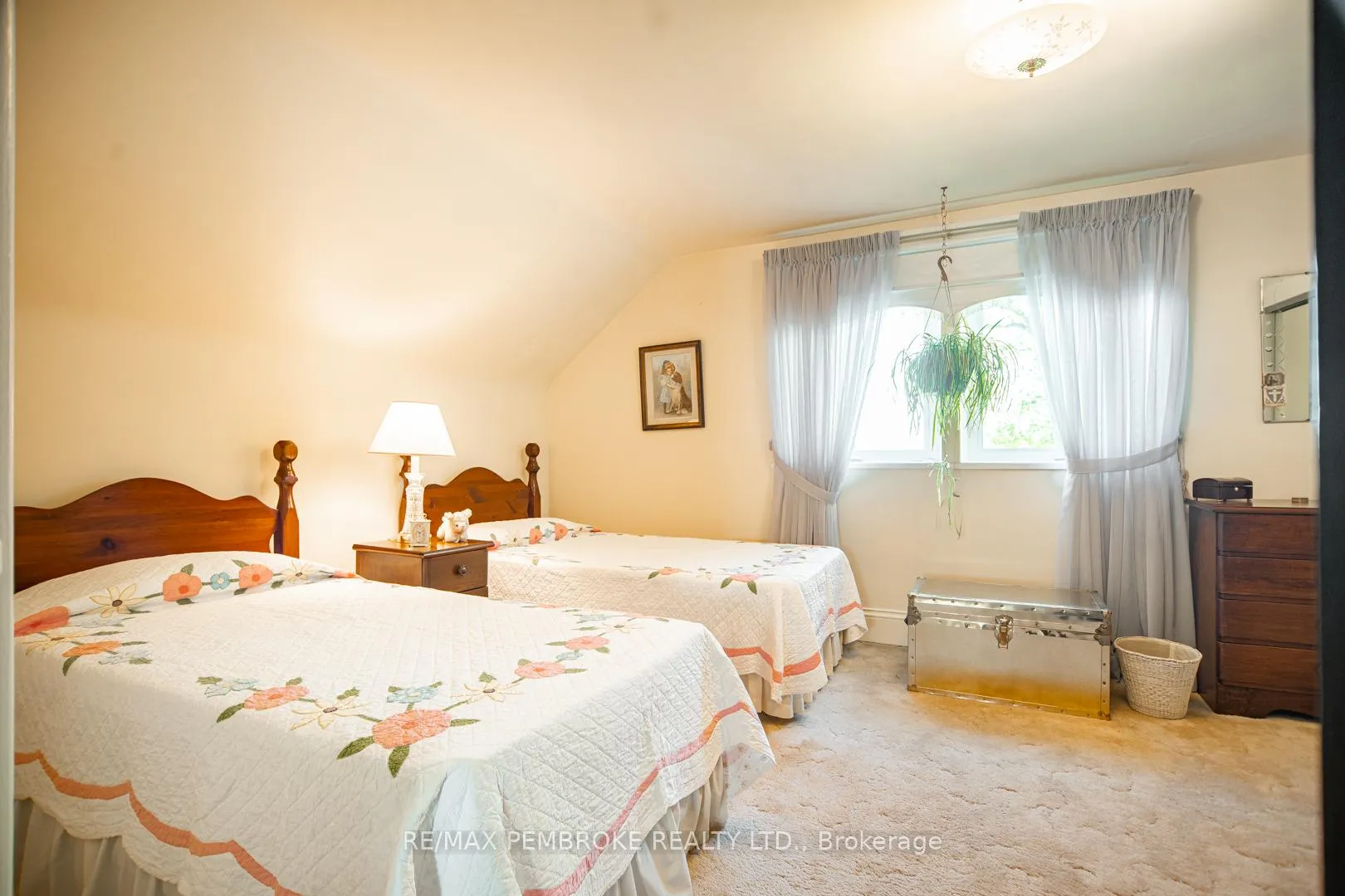 Photo 25 of 554 Eganville Road, Pembroke — HOMEH
