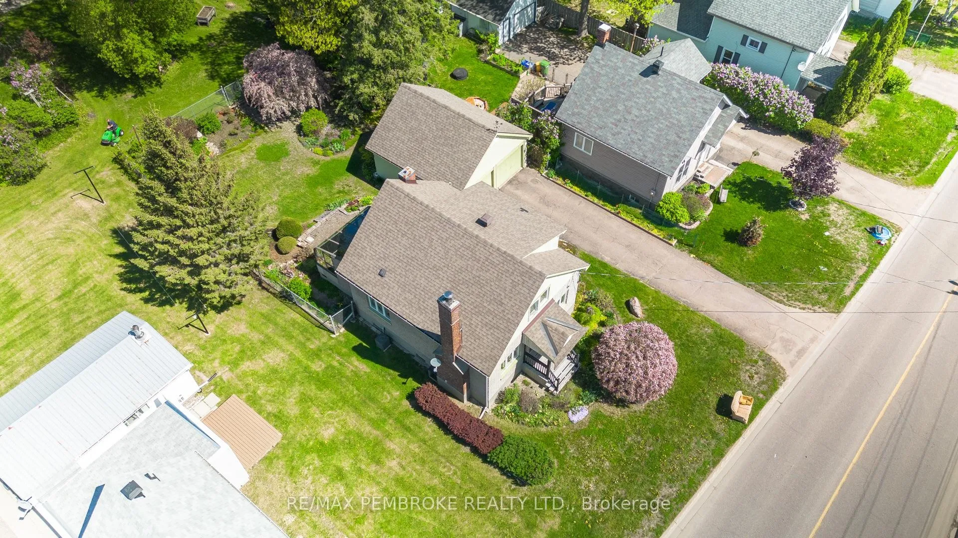 Photo 31 of 554 Eganville Road, Pembroke — HOMEH