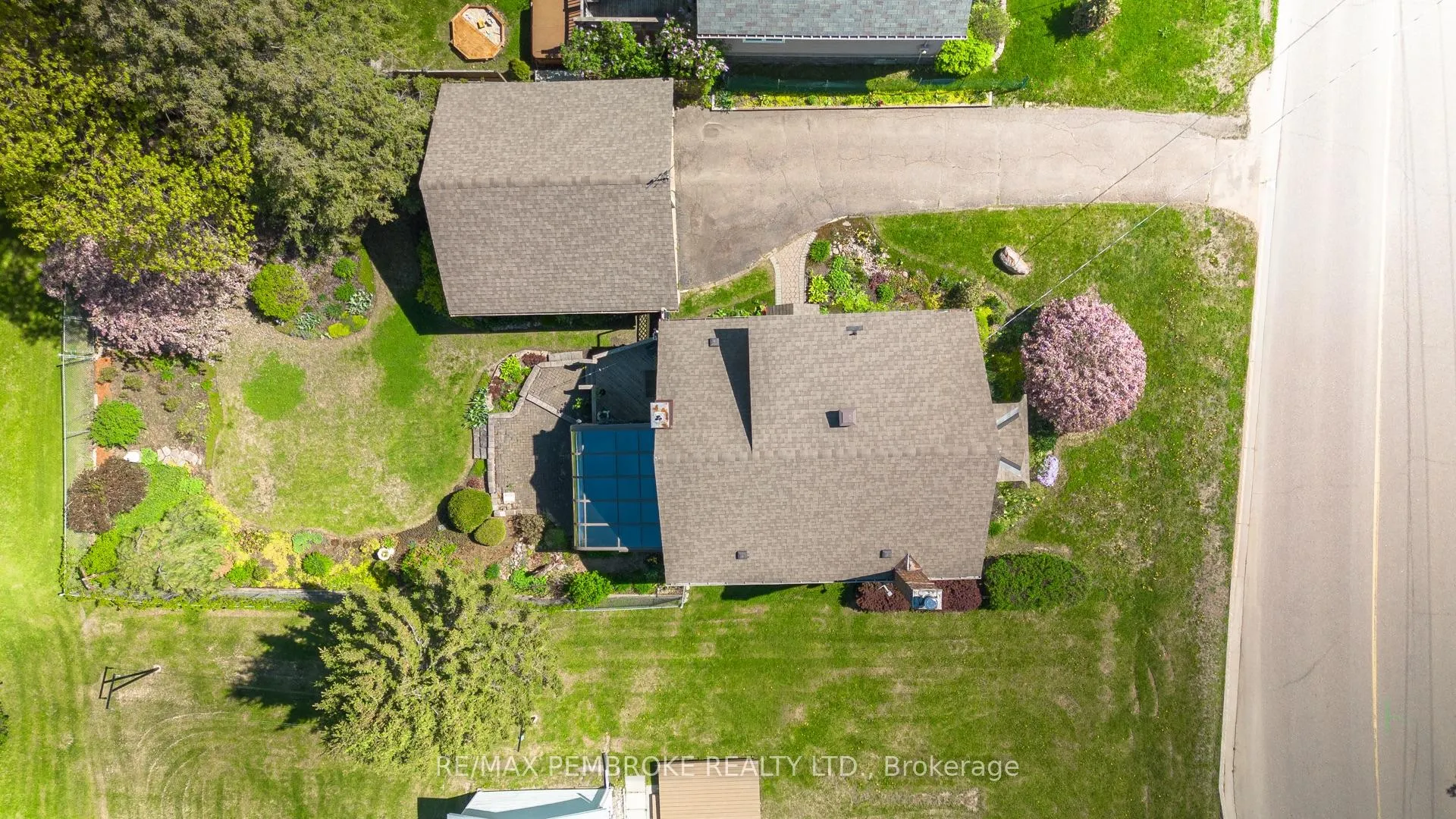 Photo 32 of 554 Eganville Road, Pembroke — HOMEH