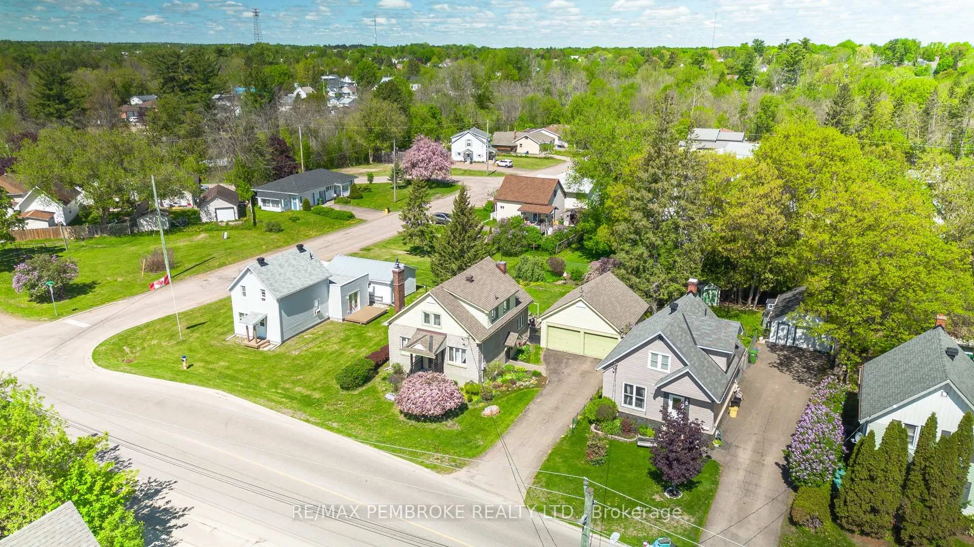 Photo 34 of 554 Eganville Road, Pembroke — HOMEH
