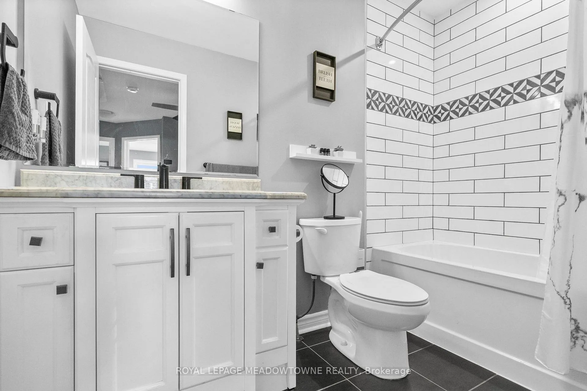 Photo 30 of 20 Suitor Court, Milton, Willmott — HOMEH