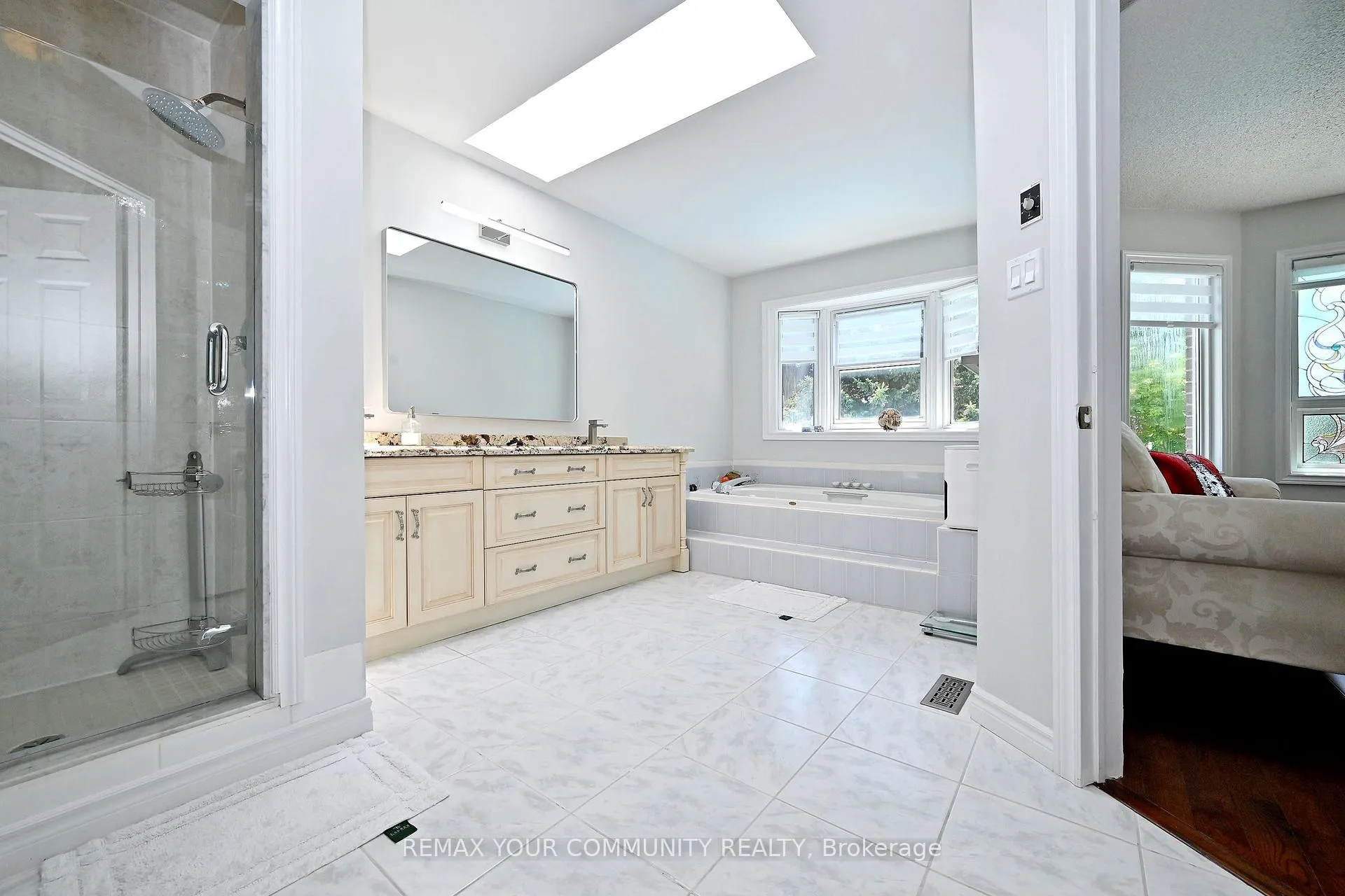 Photo 16 of 48 Haskell Crescent, Aurora, Aurora Highlands — HOMEH