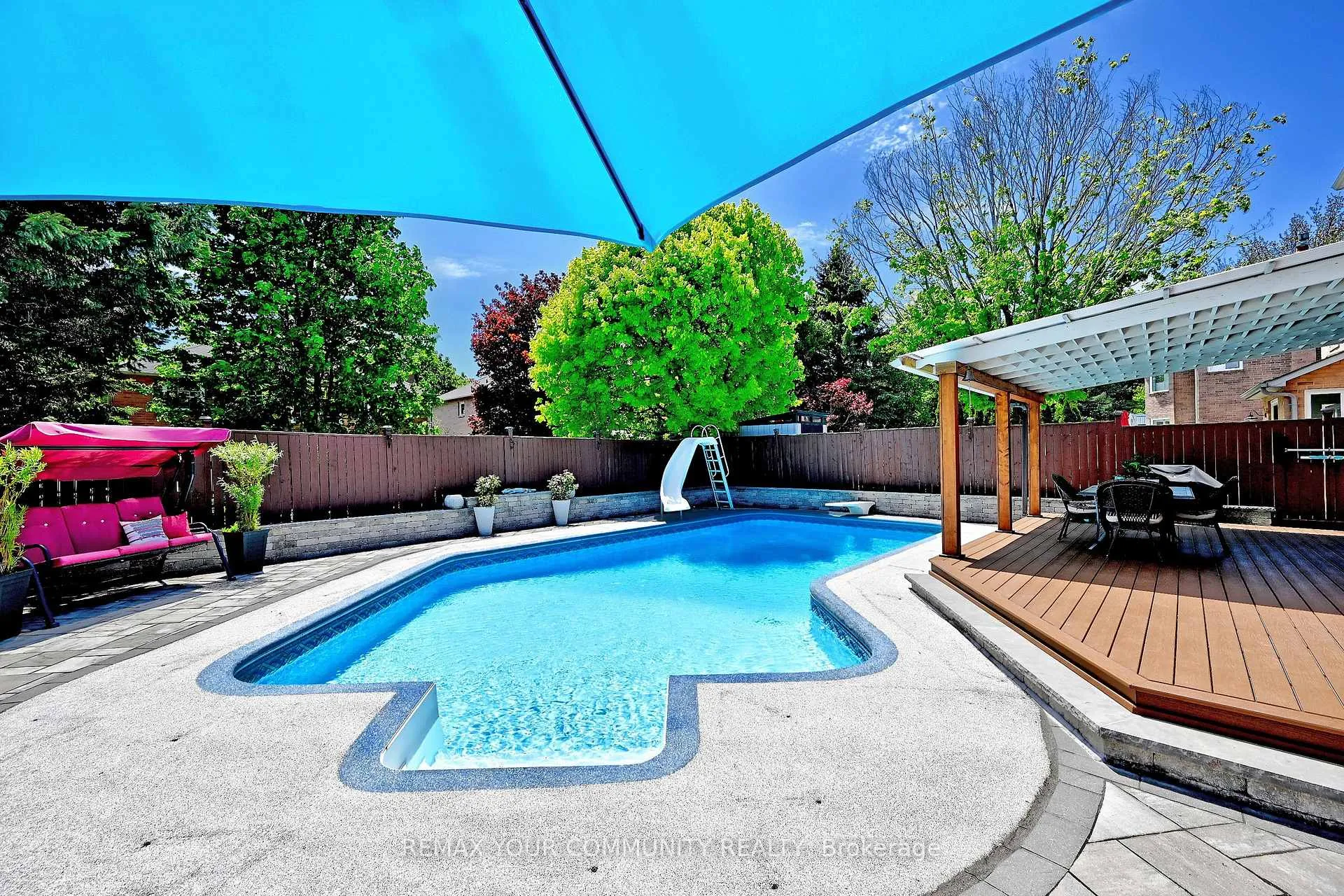 Photo 20 of 48 Haskell Crescent, Aurora, Aurora Highlands — HOMEH